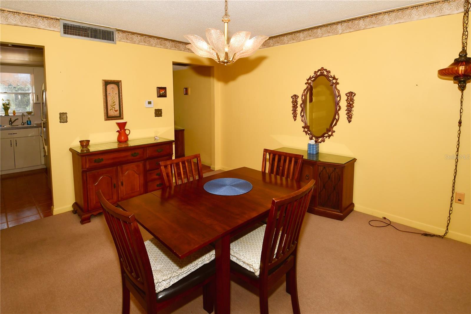 TB8455323 Property Photo