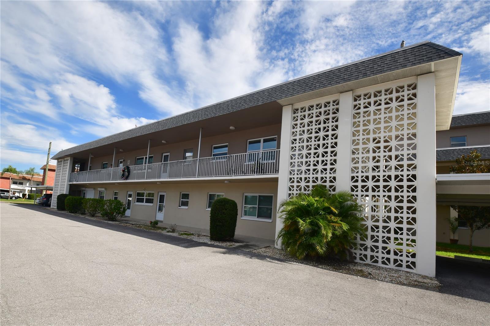 TB8455323 Property Photo