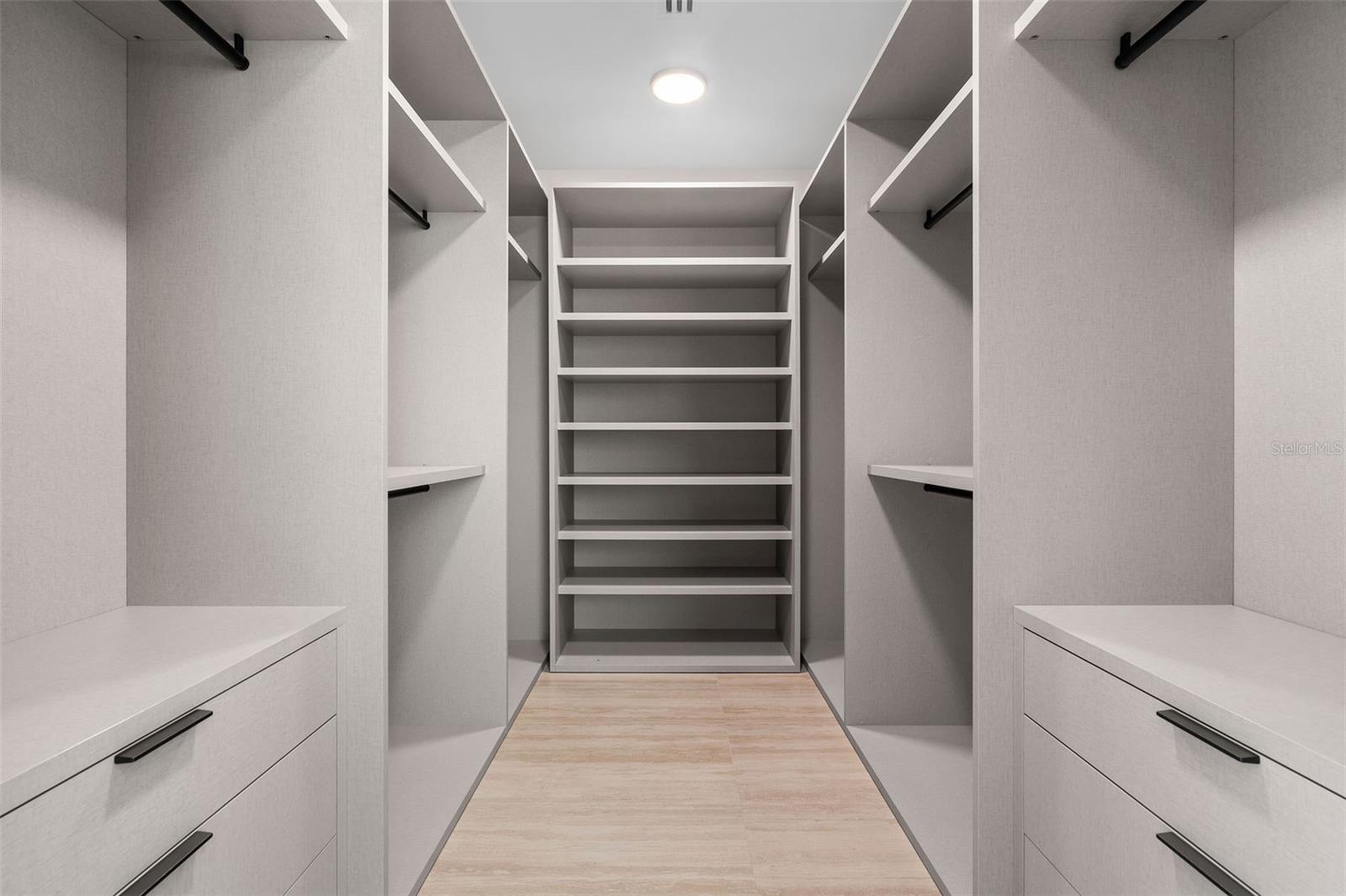 PR9117905 Property Photo