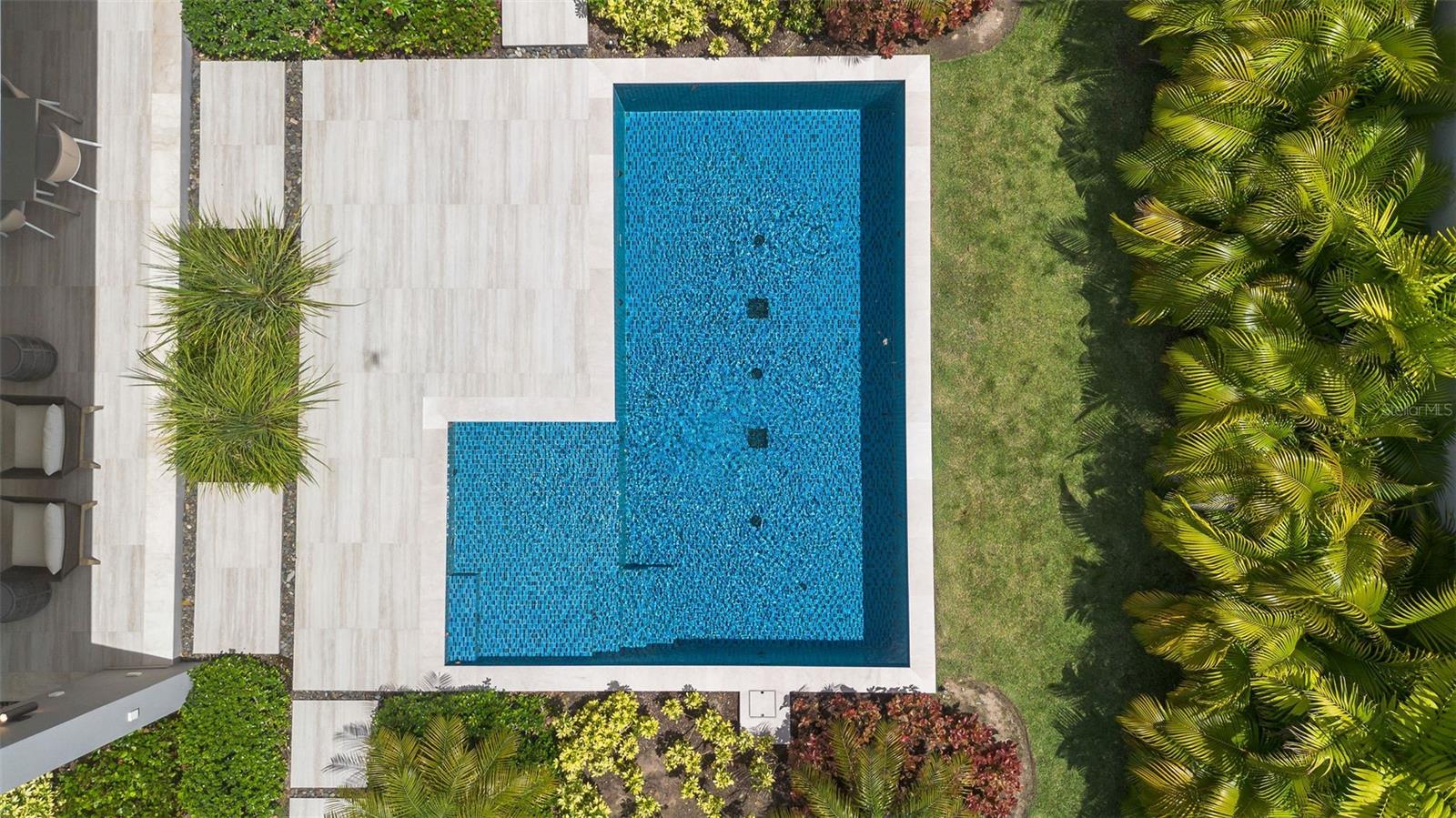 PR9117905 Property Photo