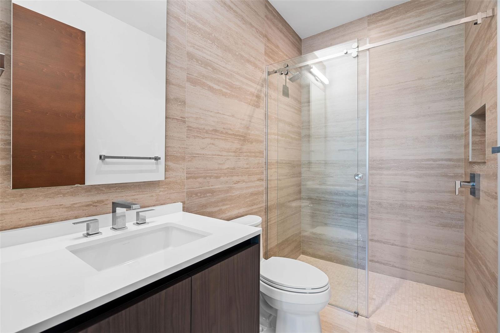 PR9117905 Property Photo