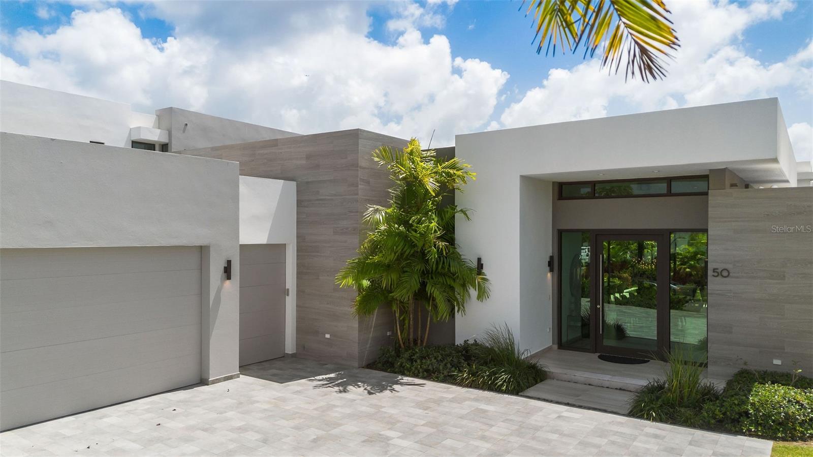 PR9117905 Property Photo