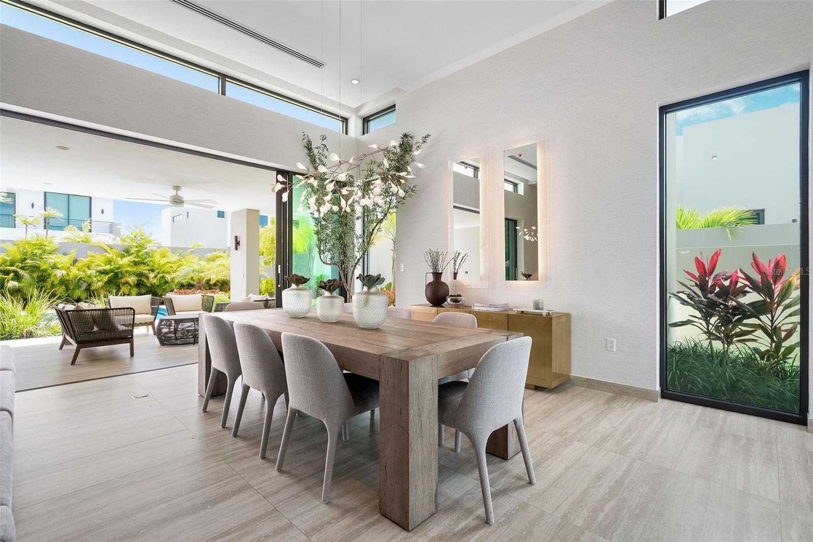 PR9117905 Property Photo