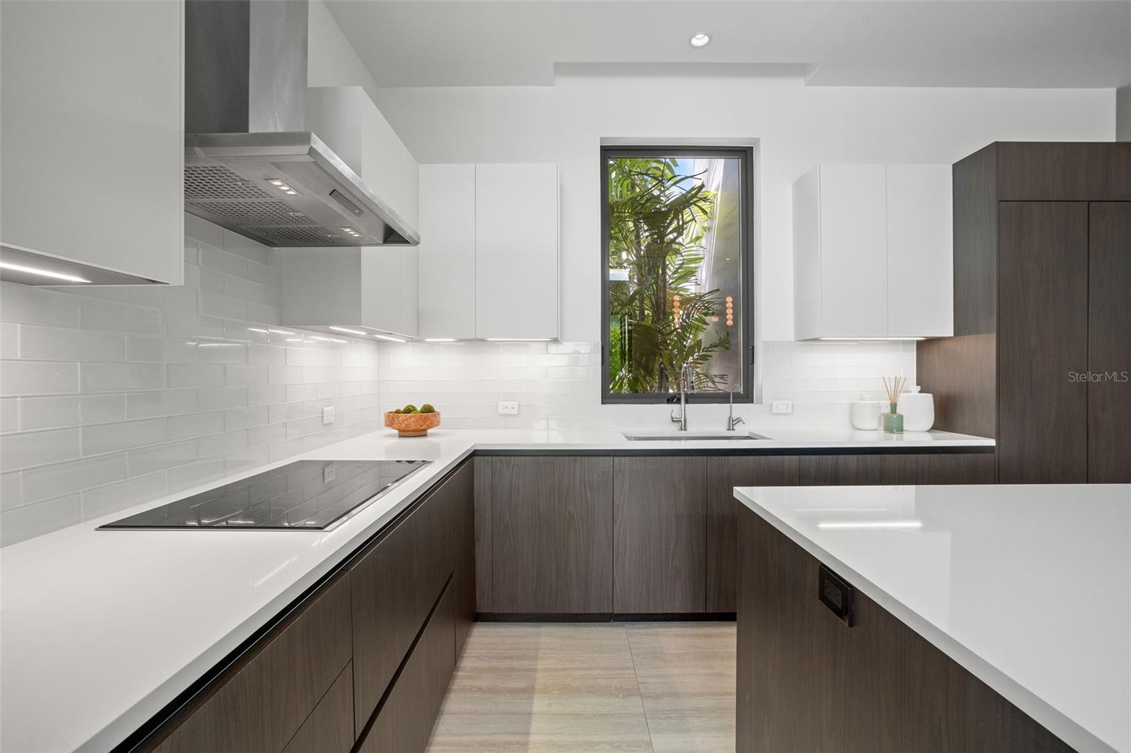 PR9117905 Property Photo