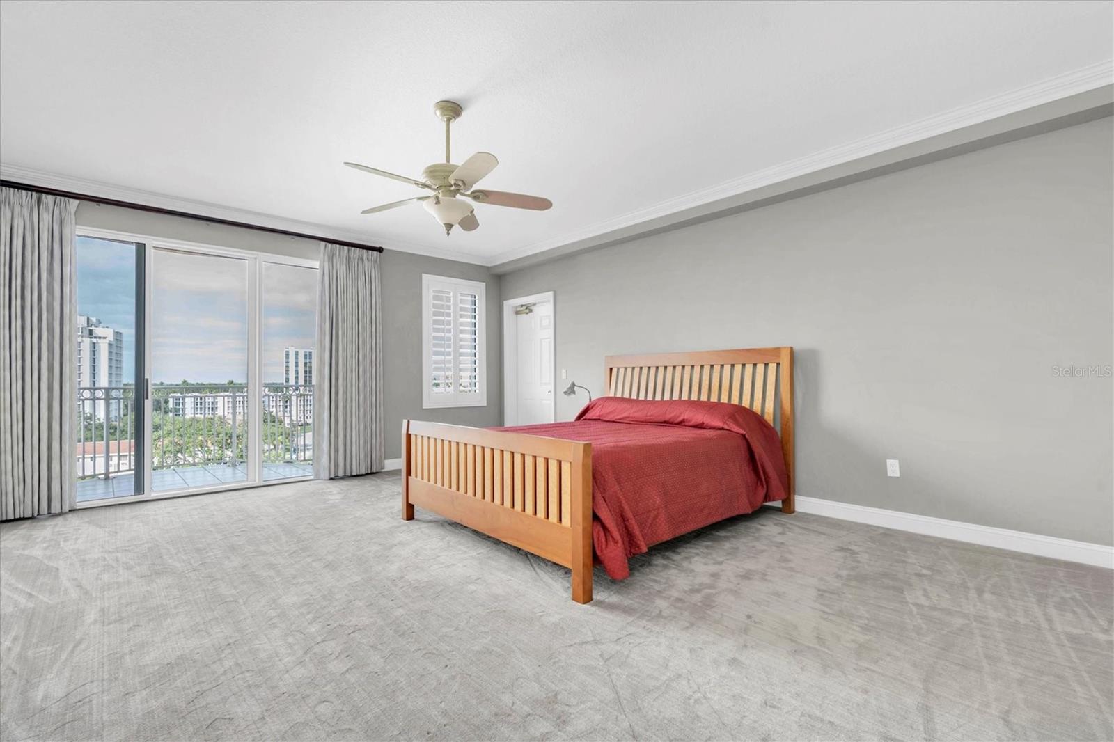 TB8455398 Property Photo