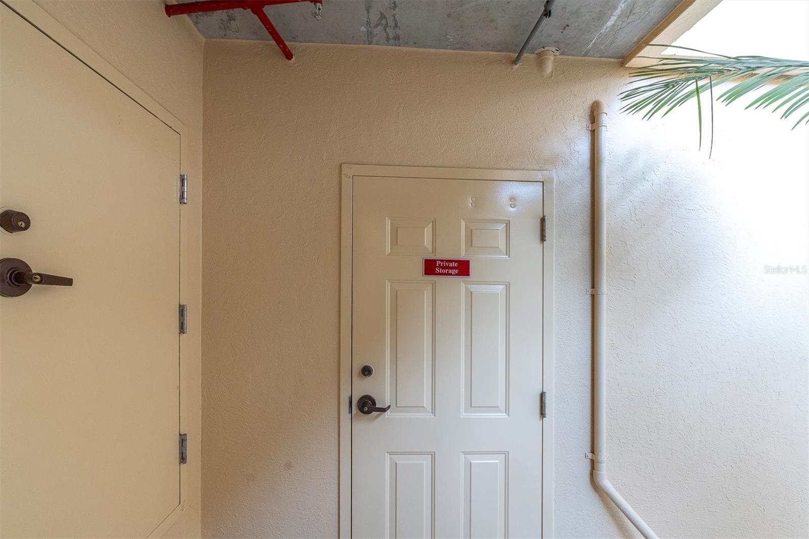 TB8455398 Property Photo