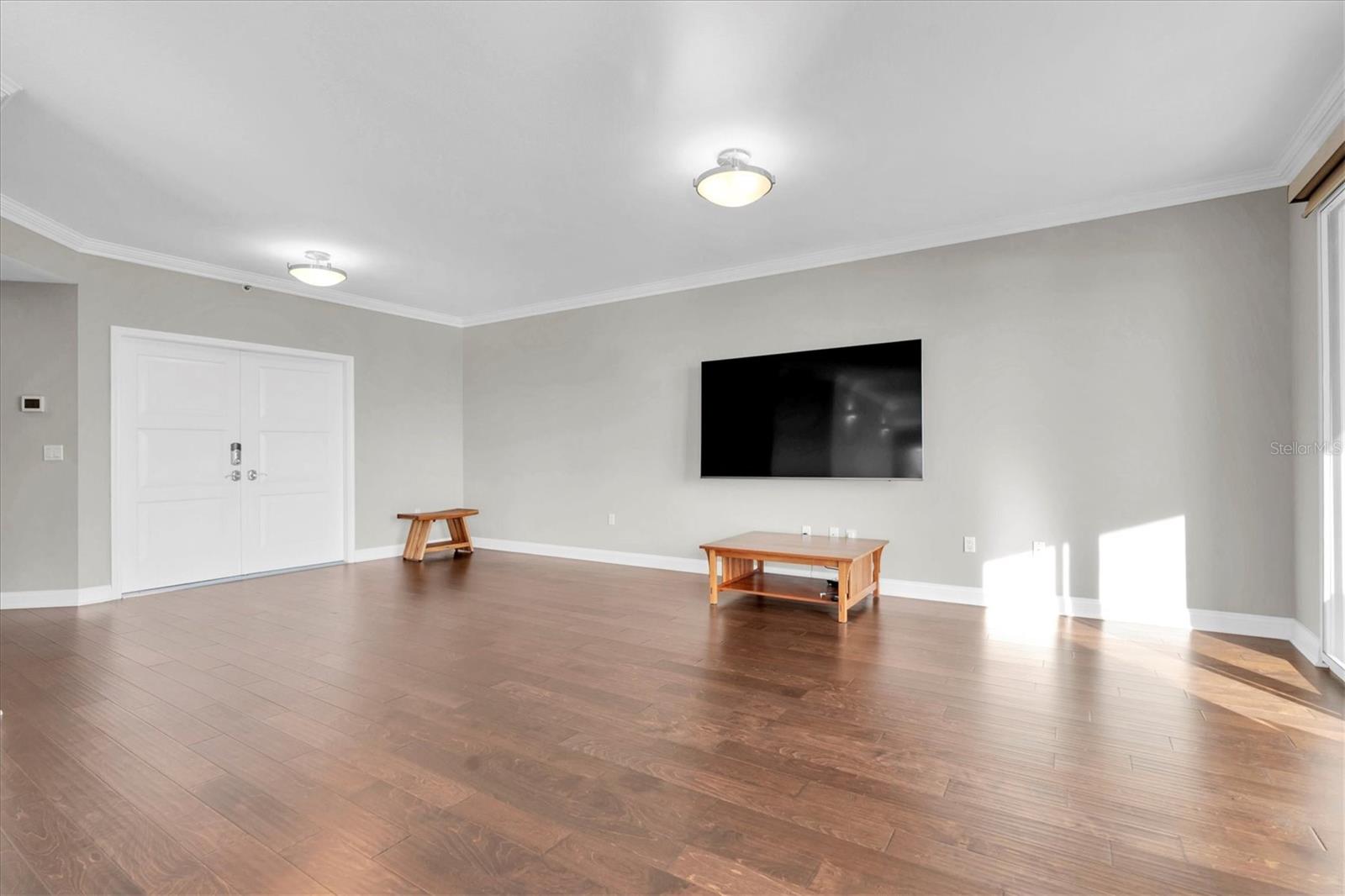 TB8455398 Property Photo