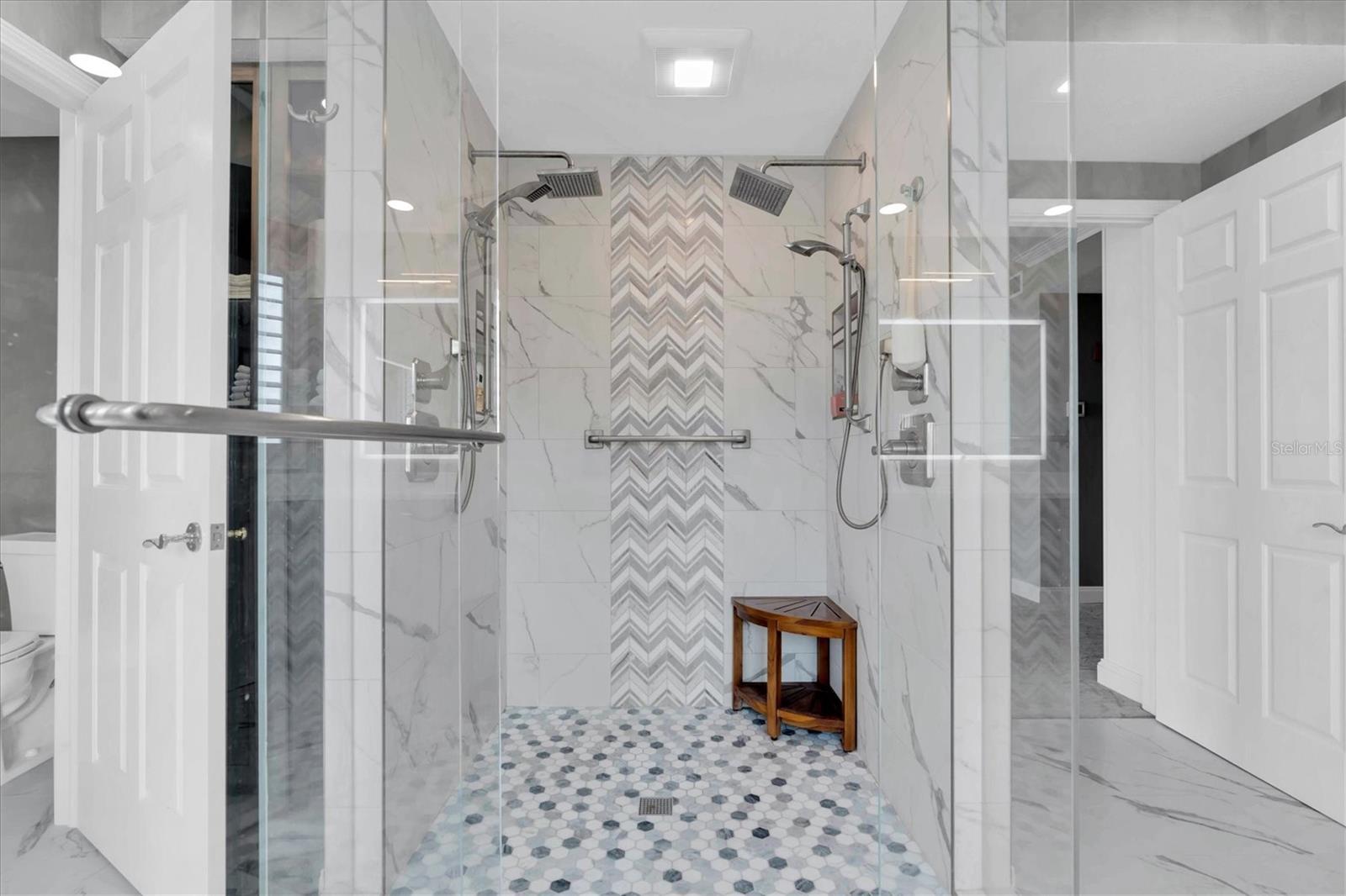 TB8455398 Property Photo