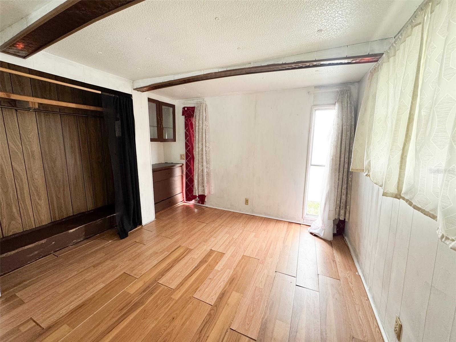 A4674835 Property Photo