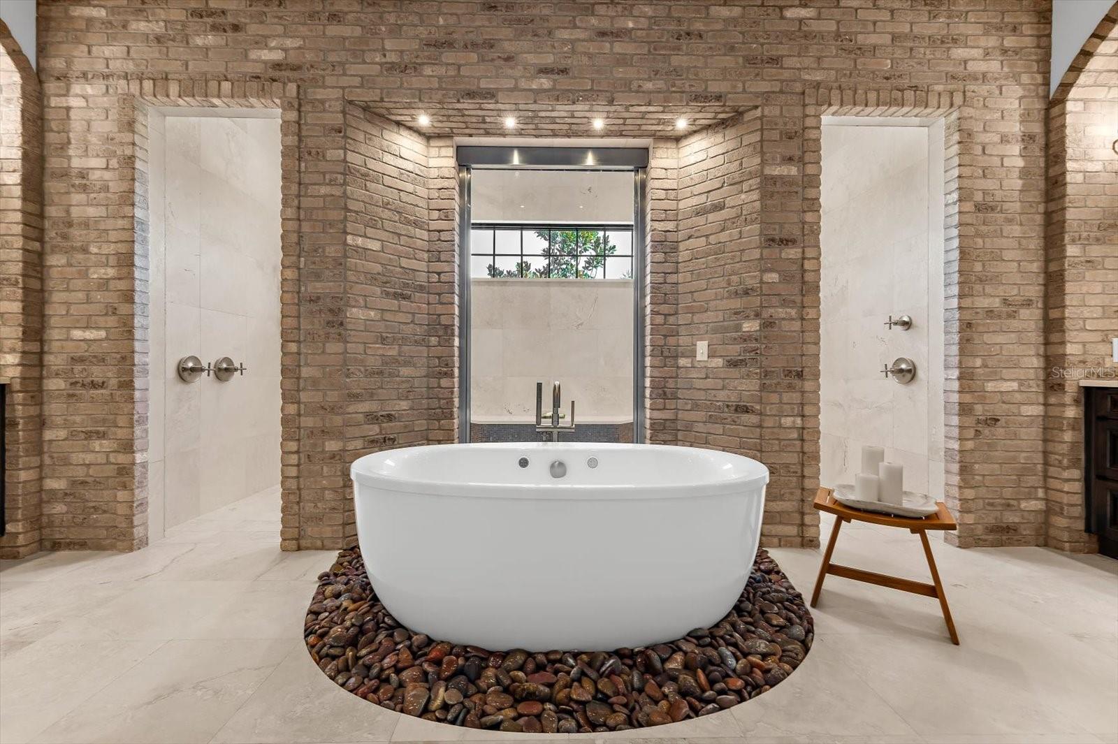 A4674842 Property Photo