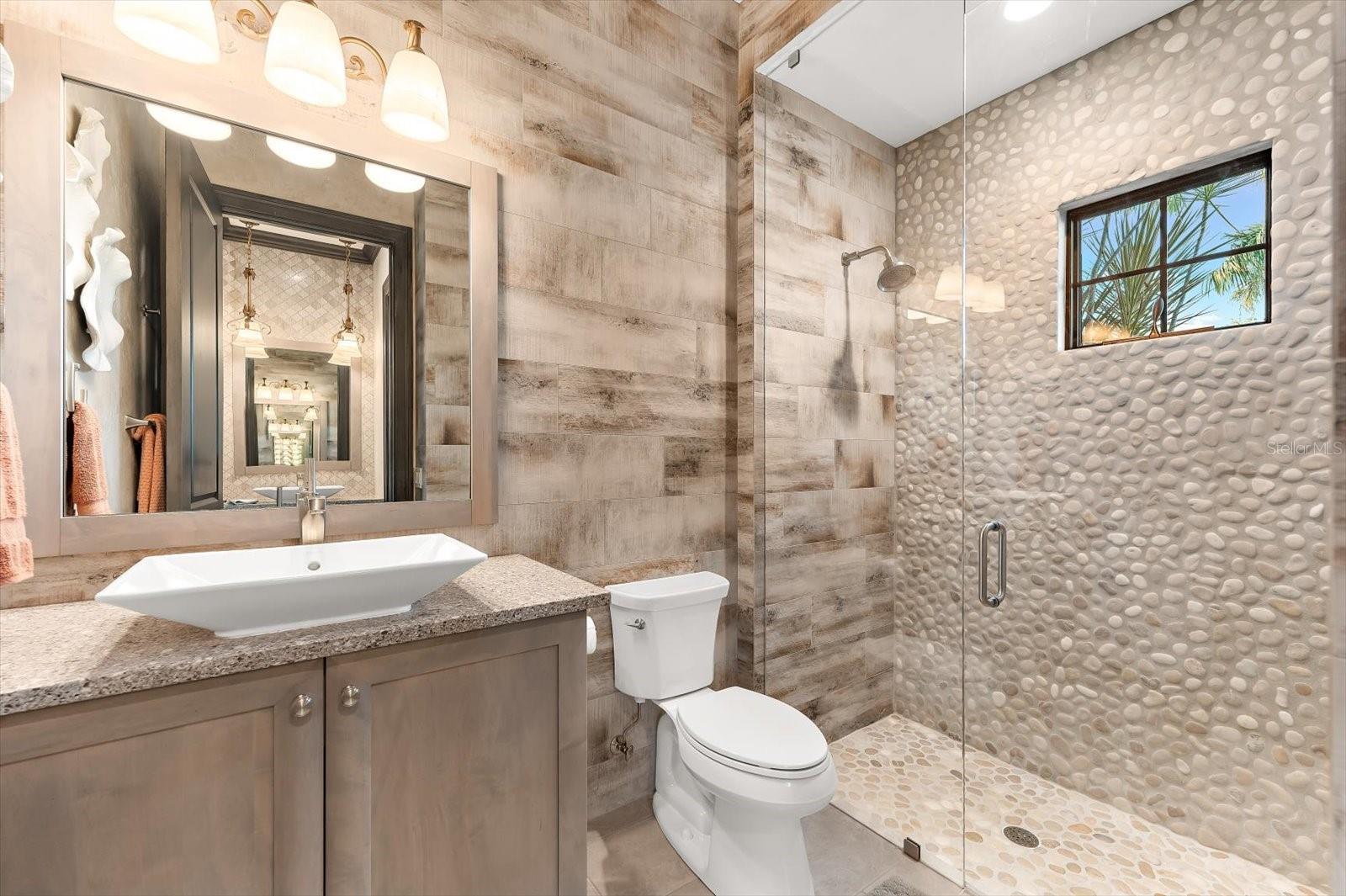 A4674842 Property Photo