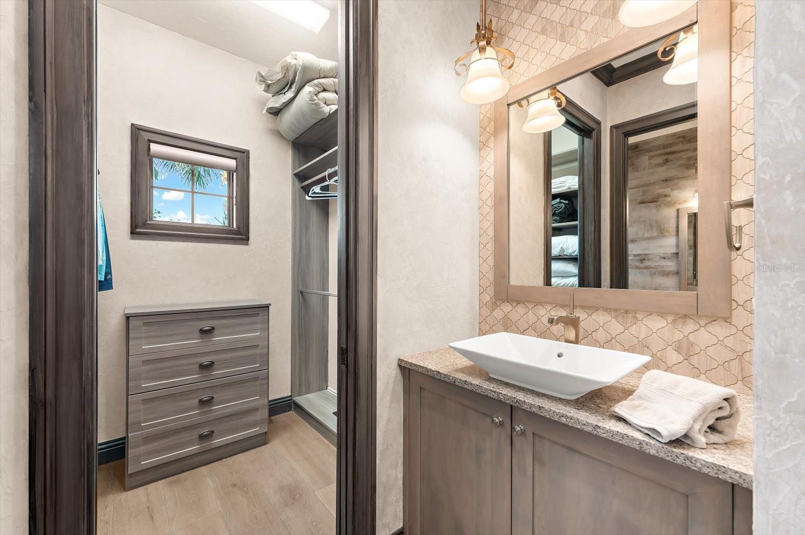 A4674842 Property Photo