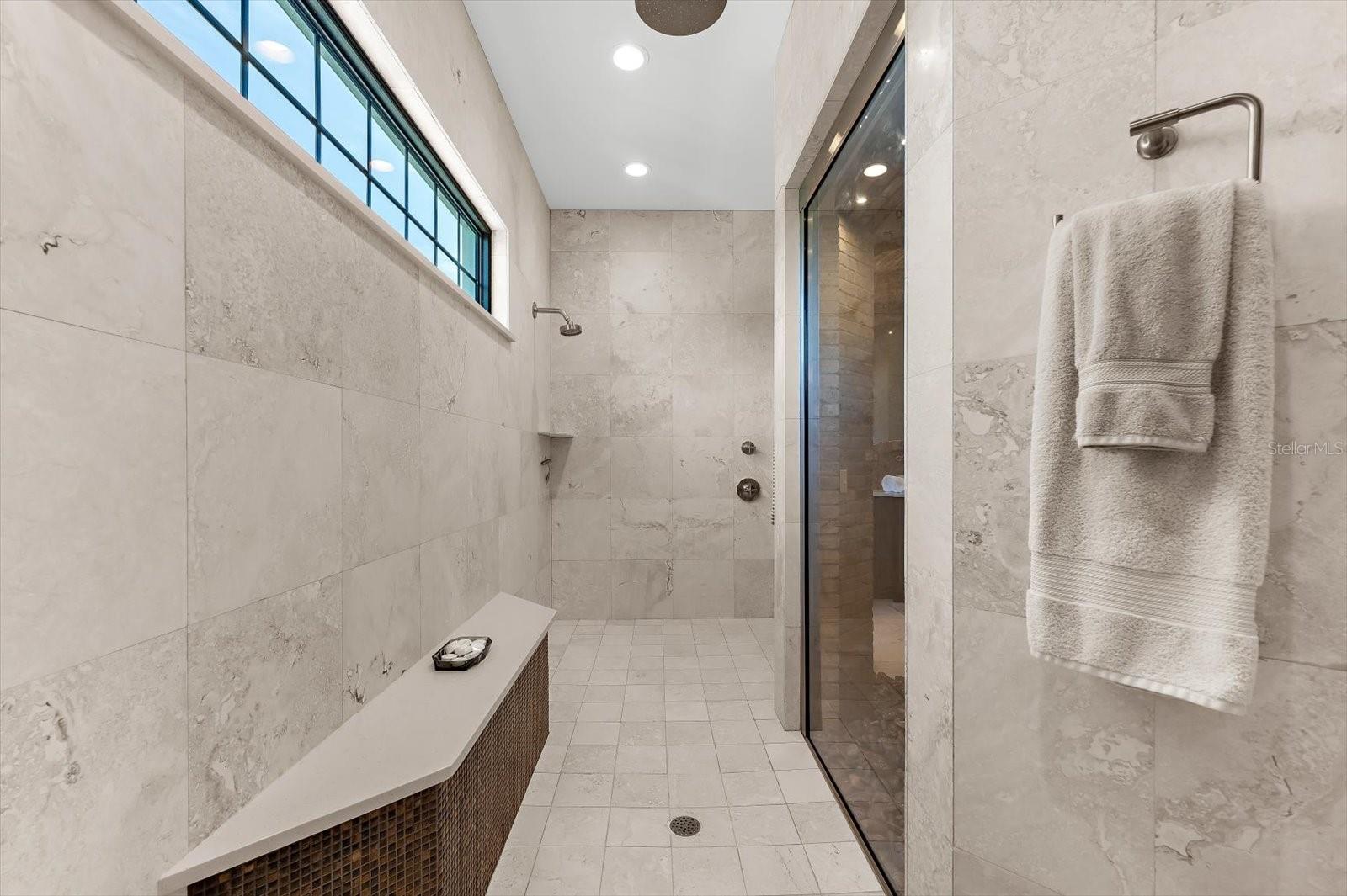 A4674842 Property Photo