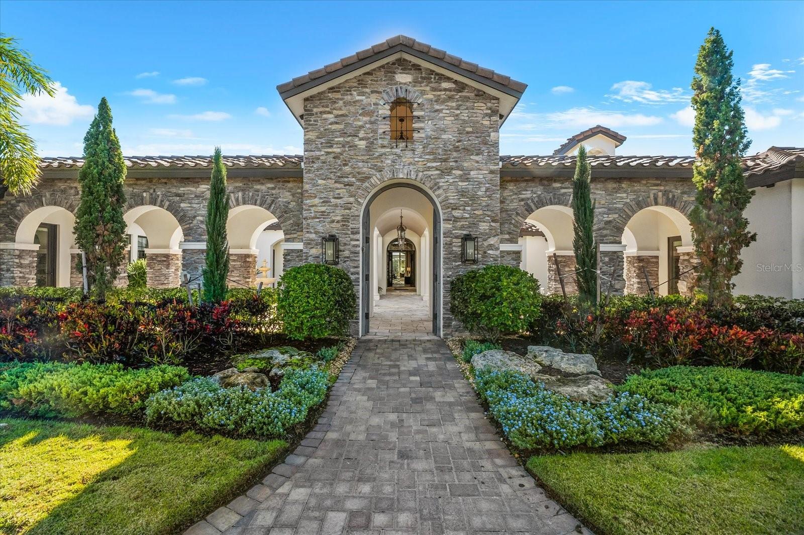 A4674842 Property Photo