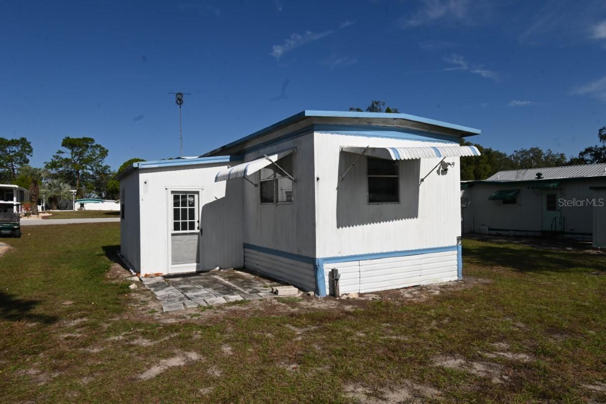 TB8455460 Property Photo