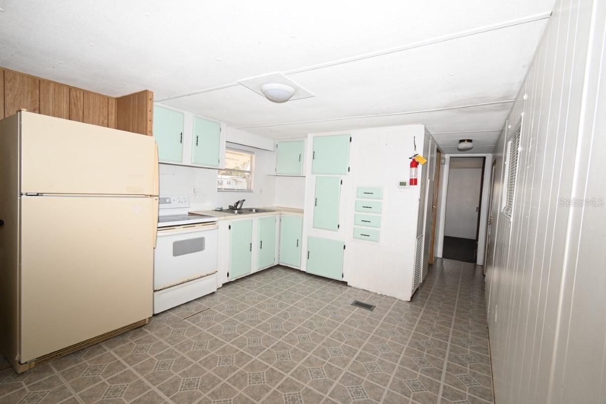 TB8455460 Property Photo