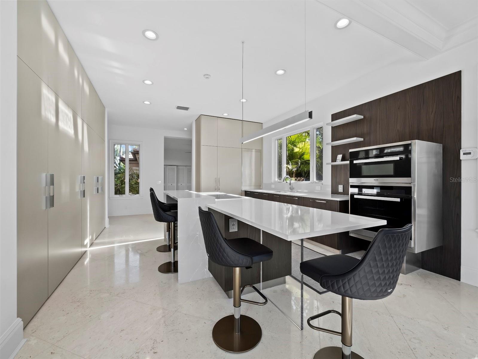 A4674851 Property Photo