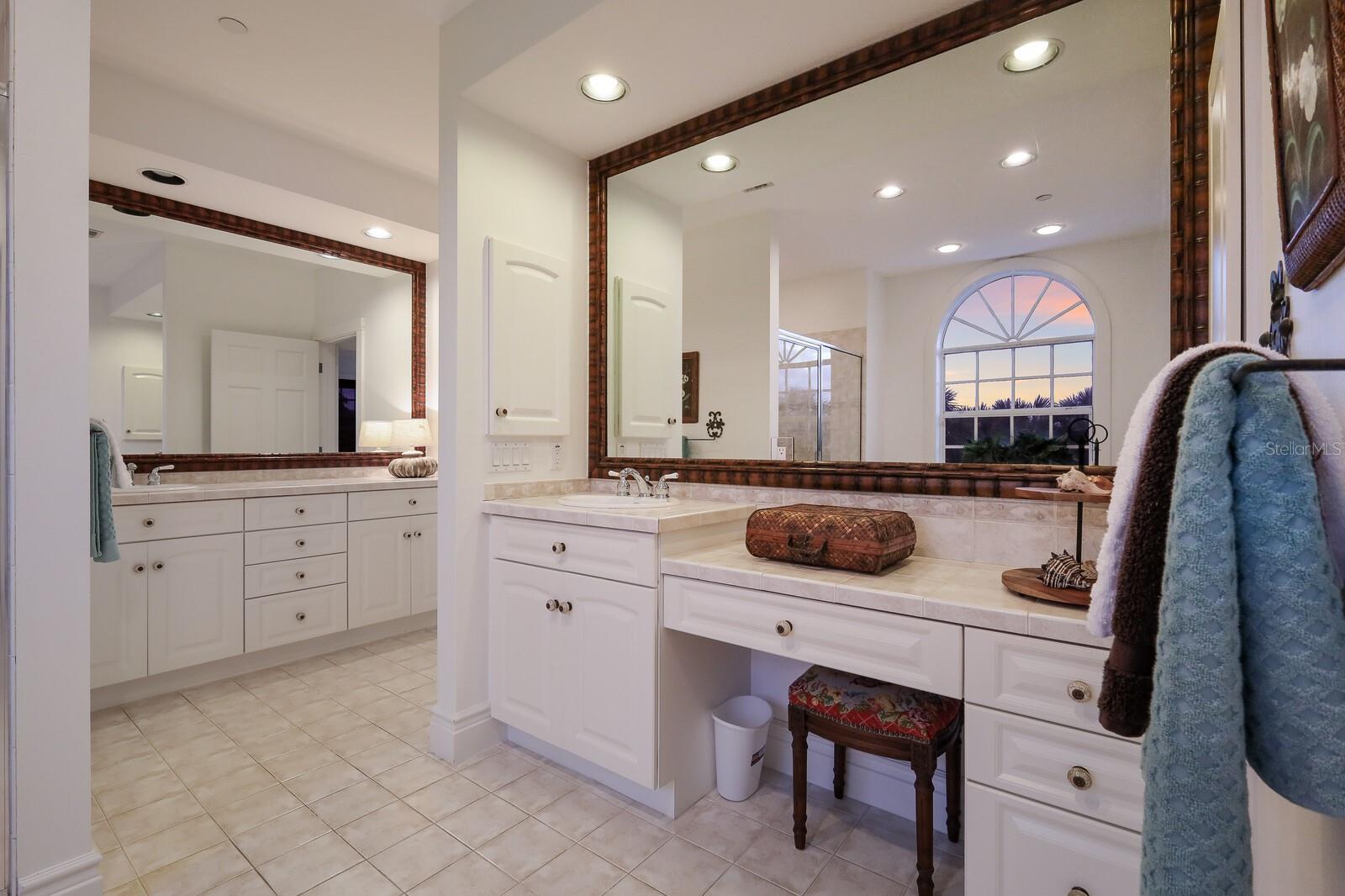 D6145147 Property Photo