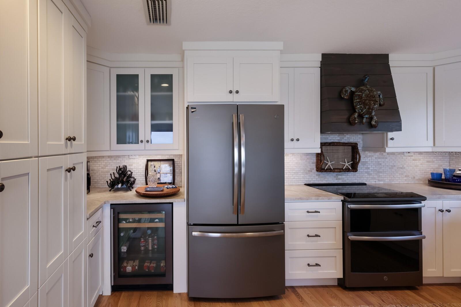 D6145147 Property Photo