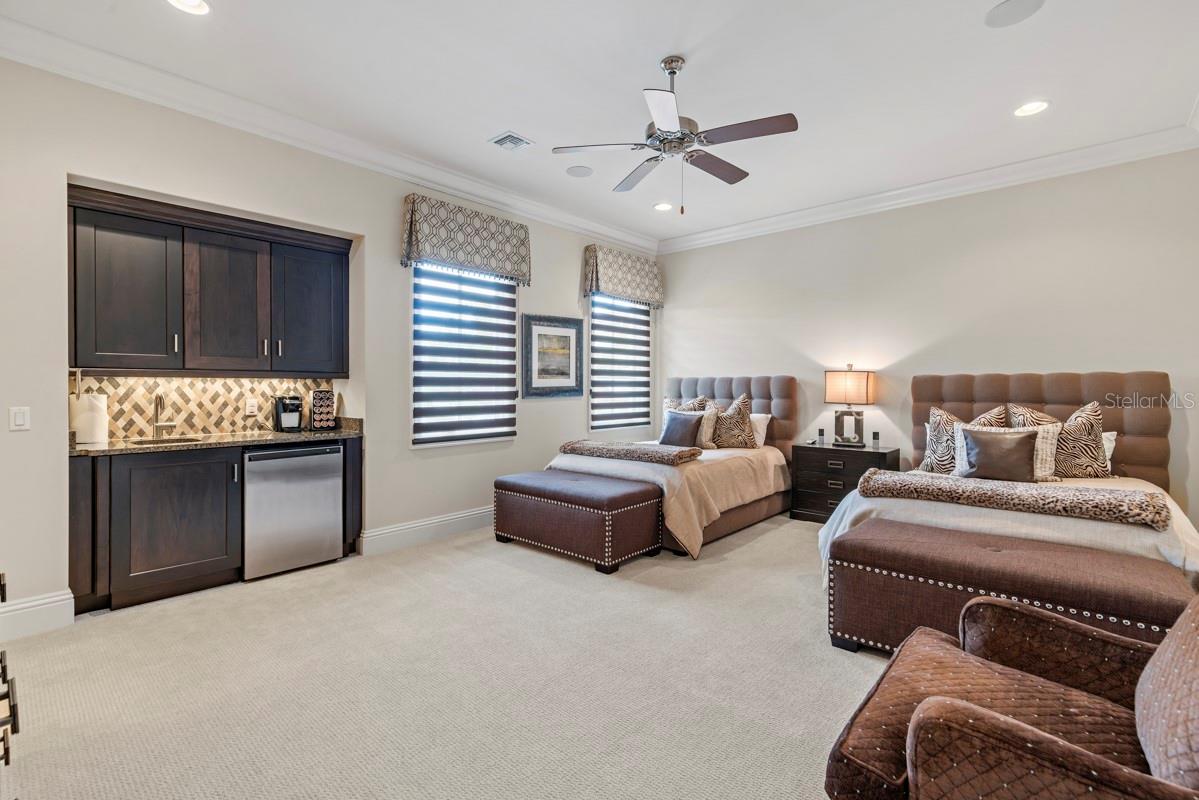 O6366604 Property Photo