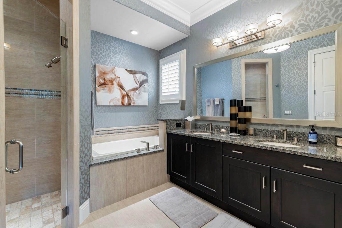 O6366604 Property Photo