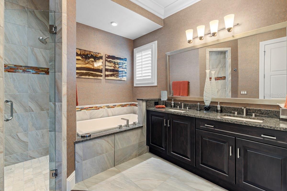 O6366604 Property Photo