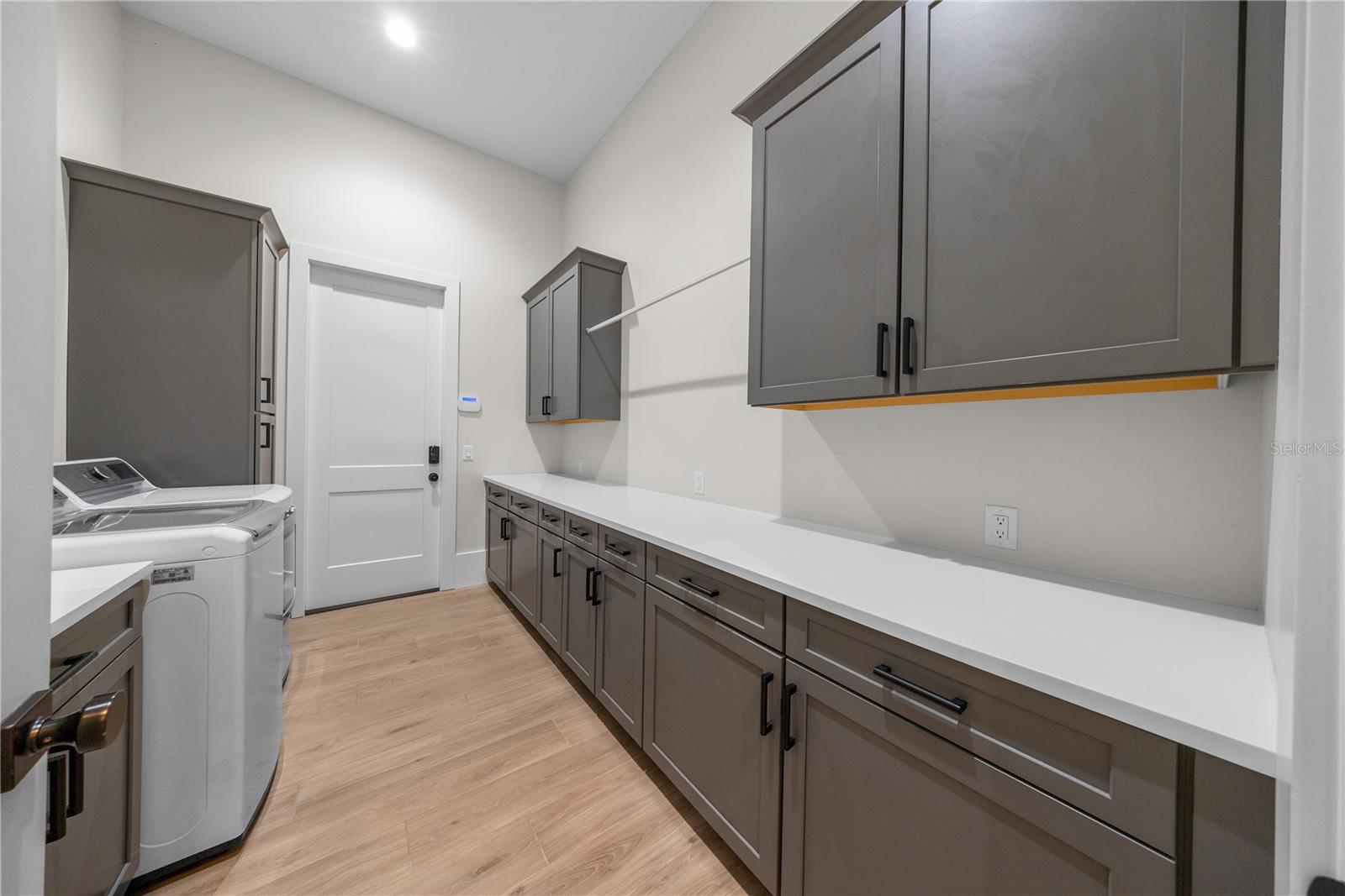 OM714903 Property Photo