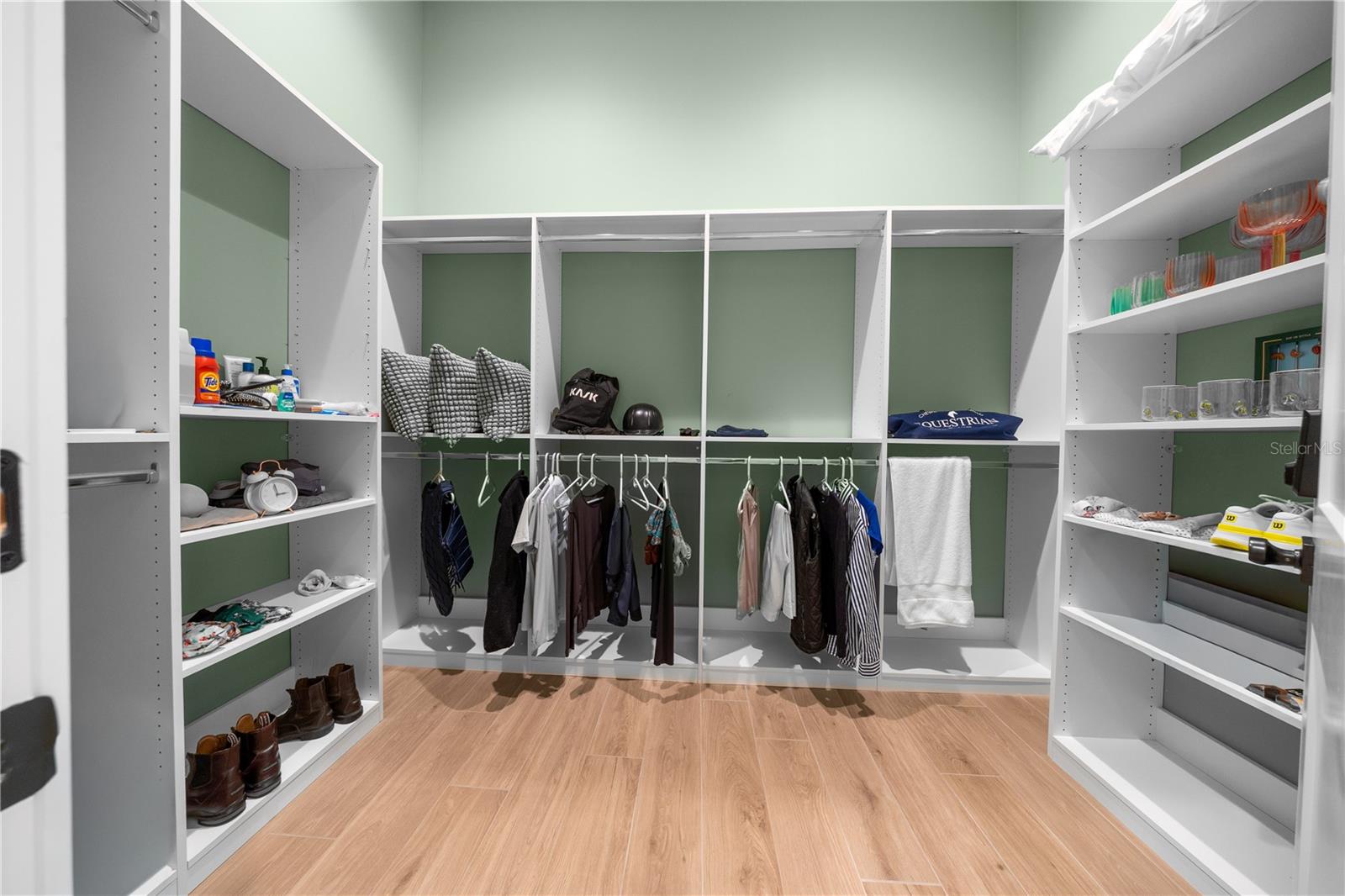 OM714903 Property Photo