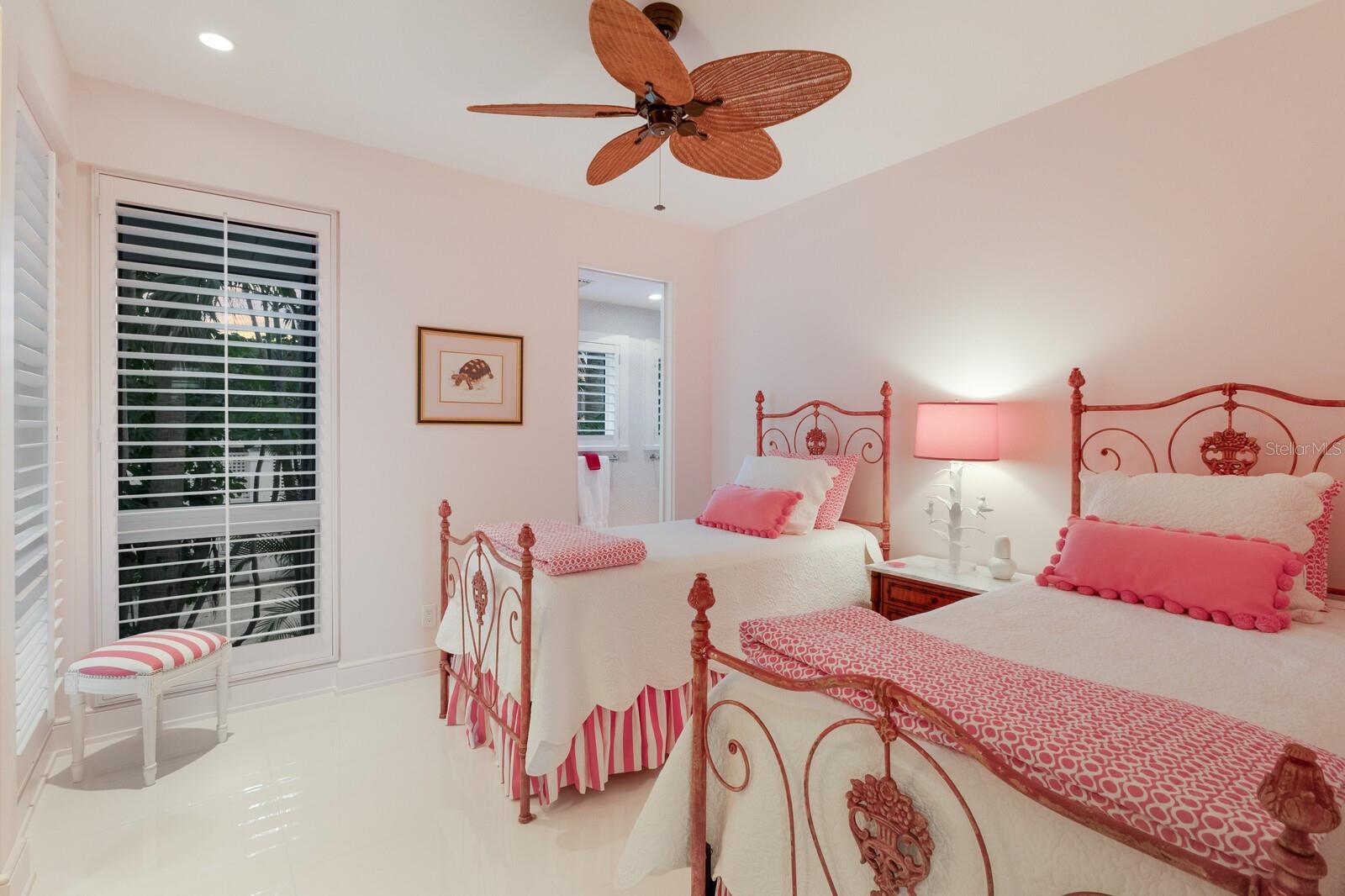 D6145154 Property Photo