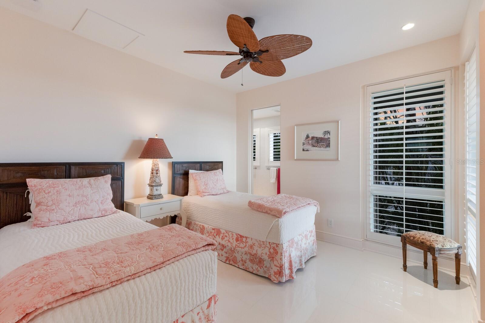 D6145154 Property Photo