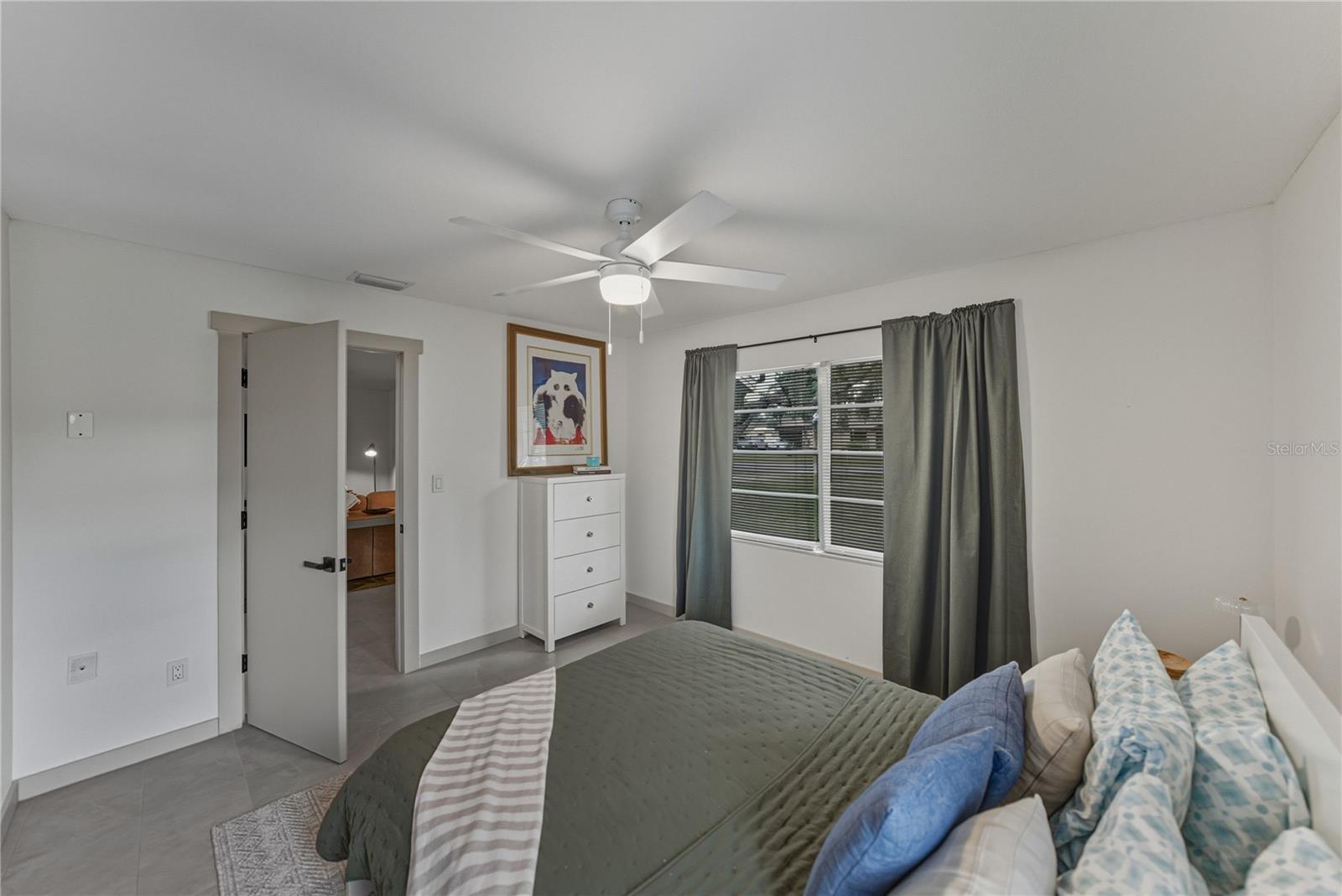 TB8455596 Property Photo