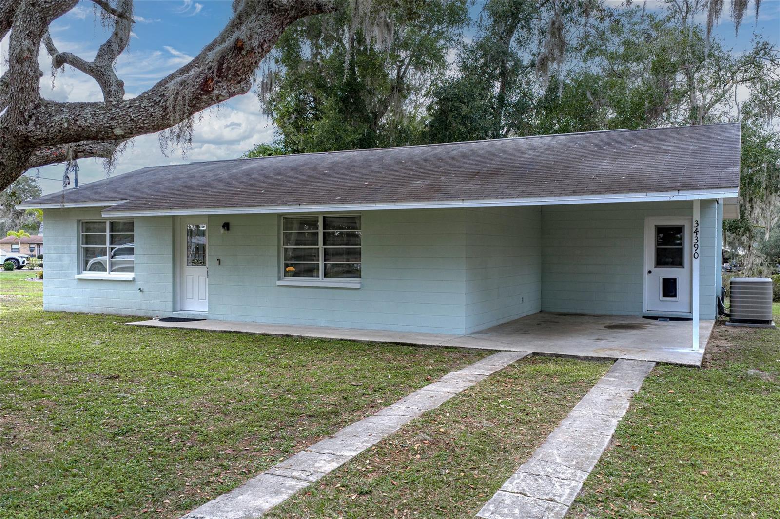 TB8455596 Property Photo