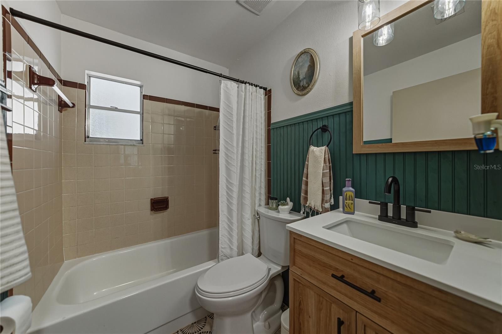 TB8455596 Property Photo