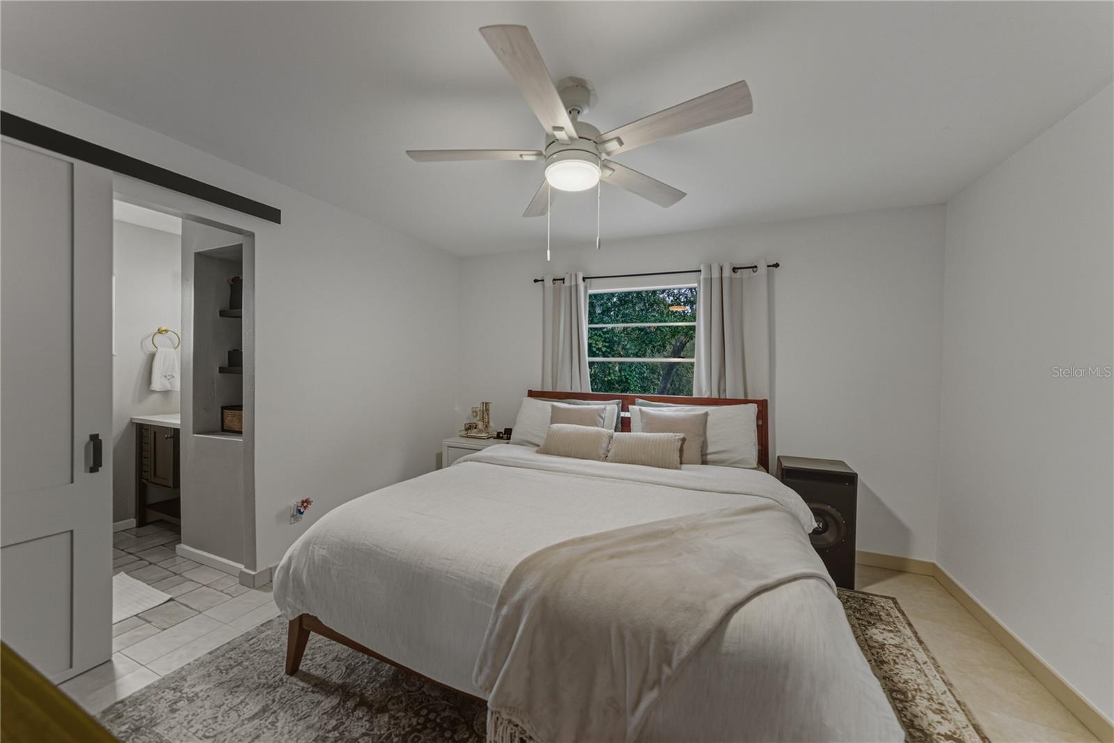 TB8455596 Property Photo