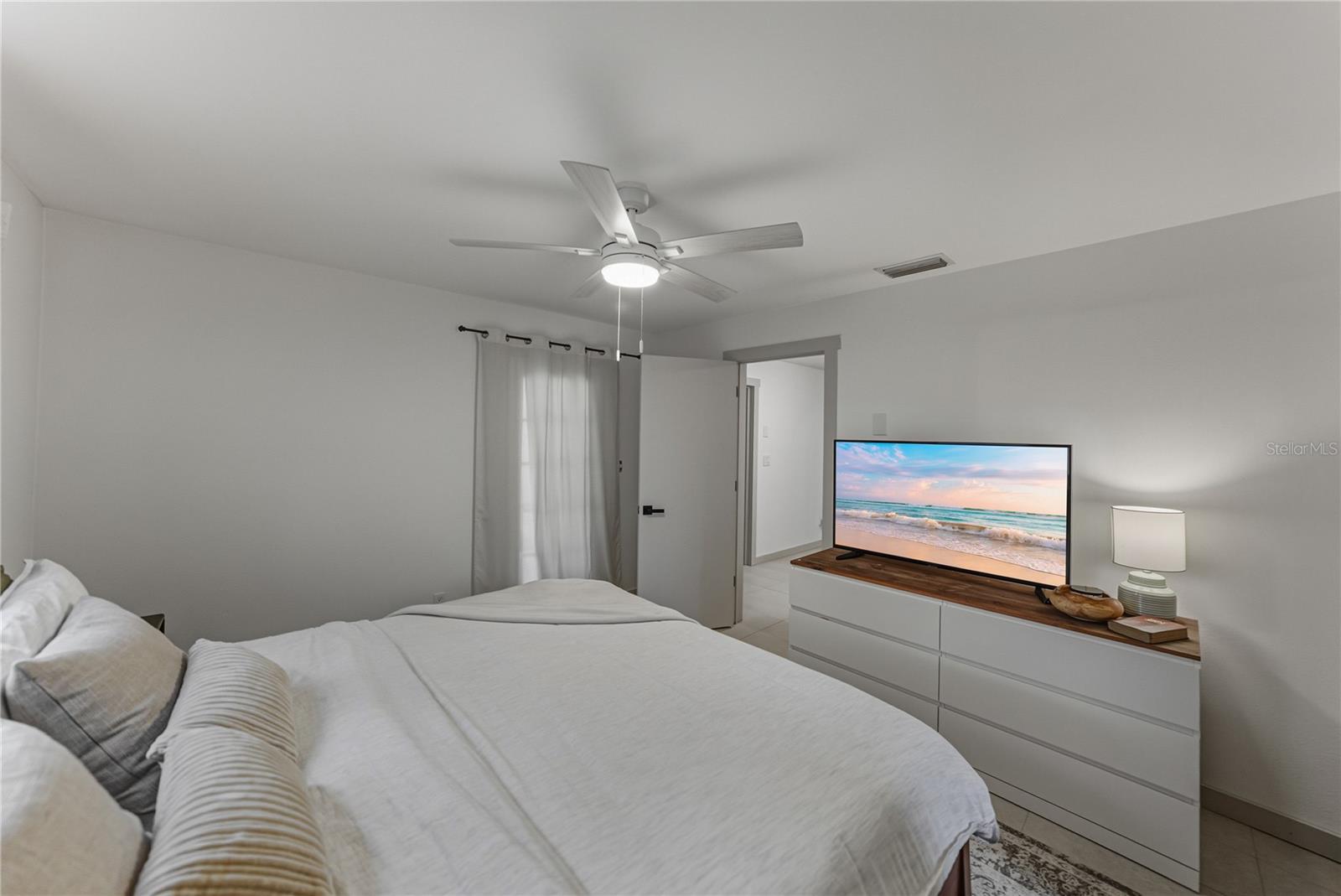 TB8455596 Property Photo