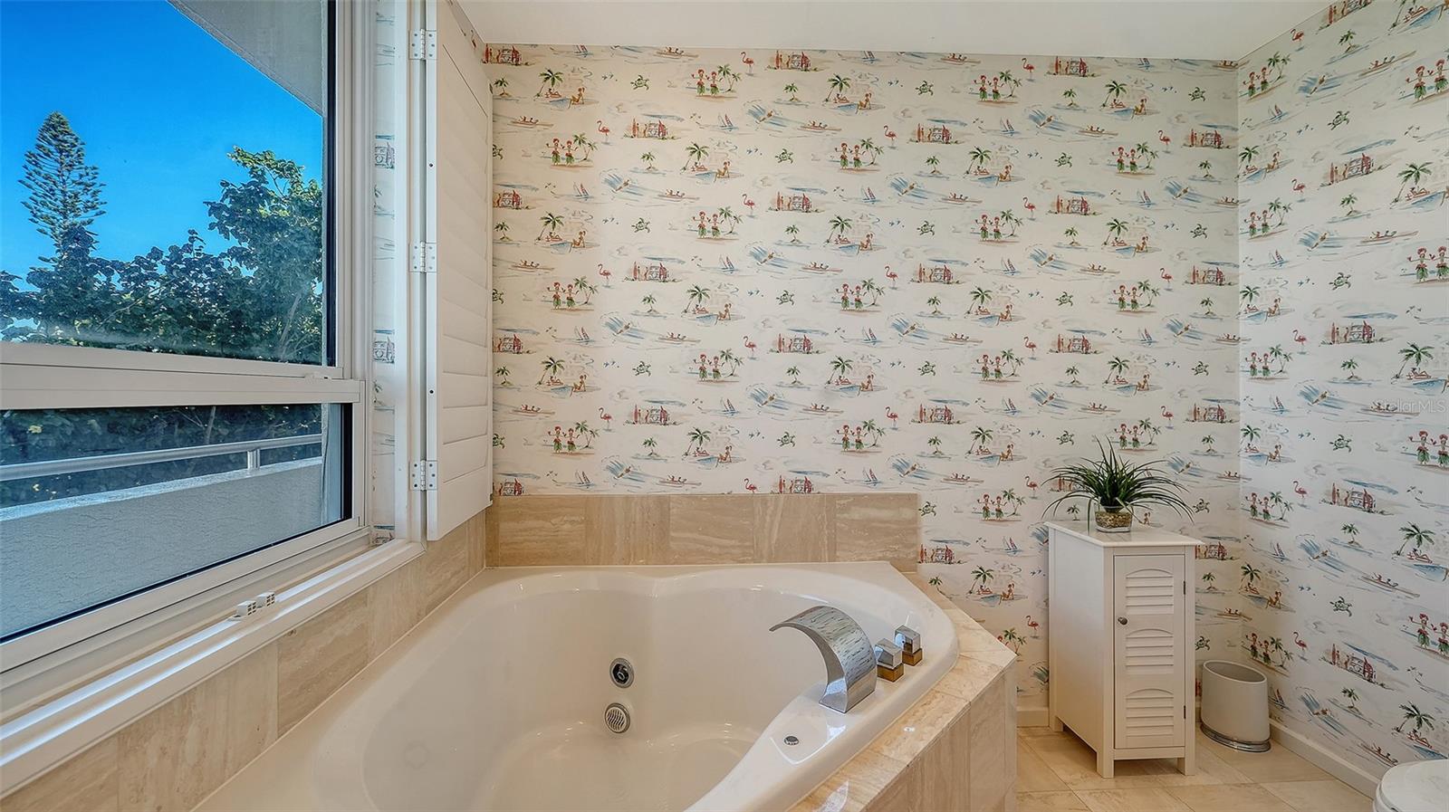 A4674911 Property Photo