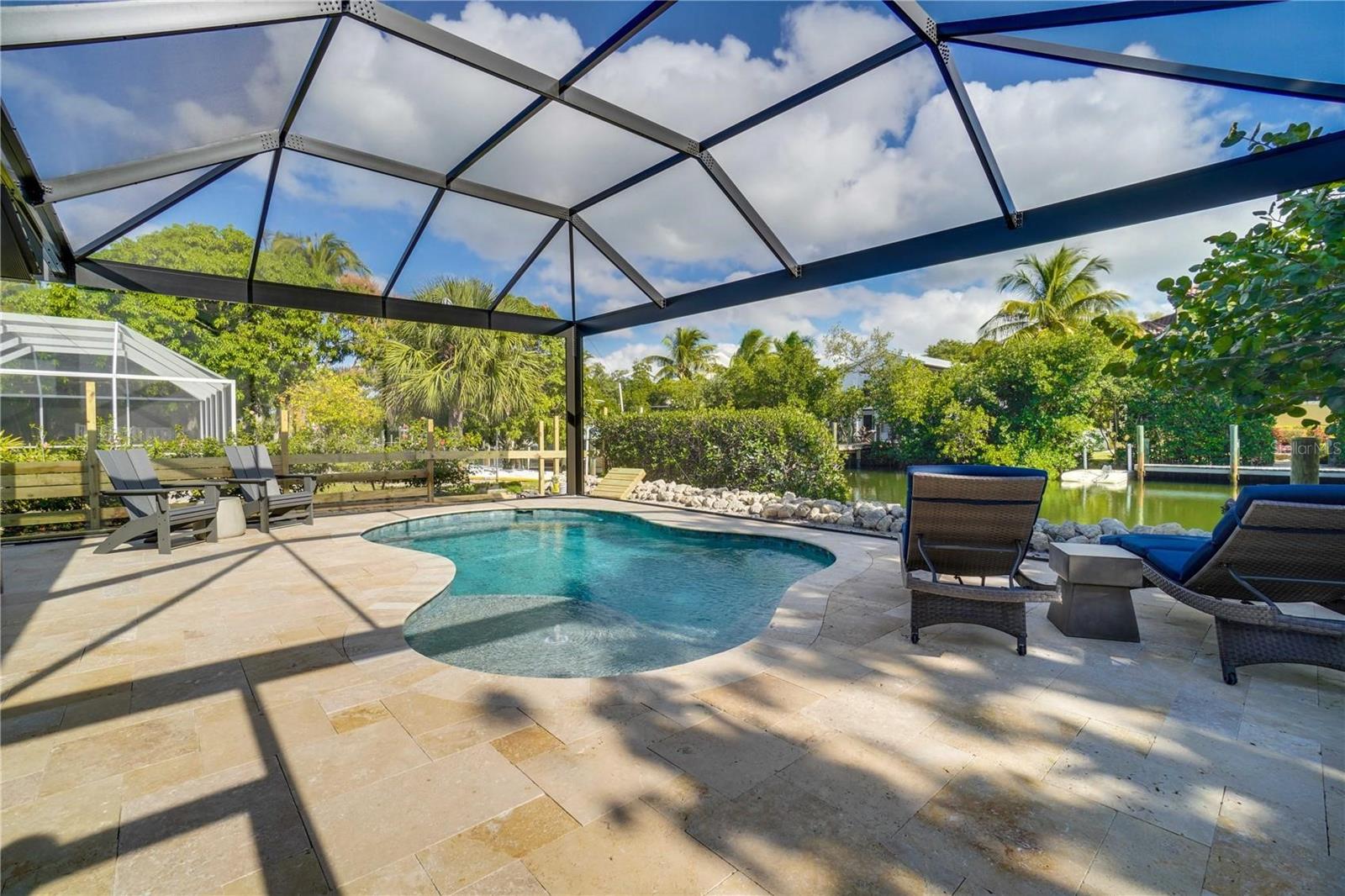 A4674925 Property Photo