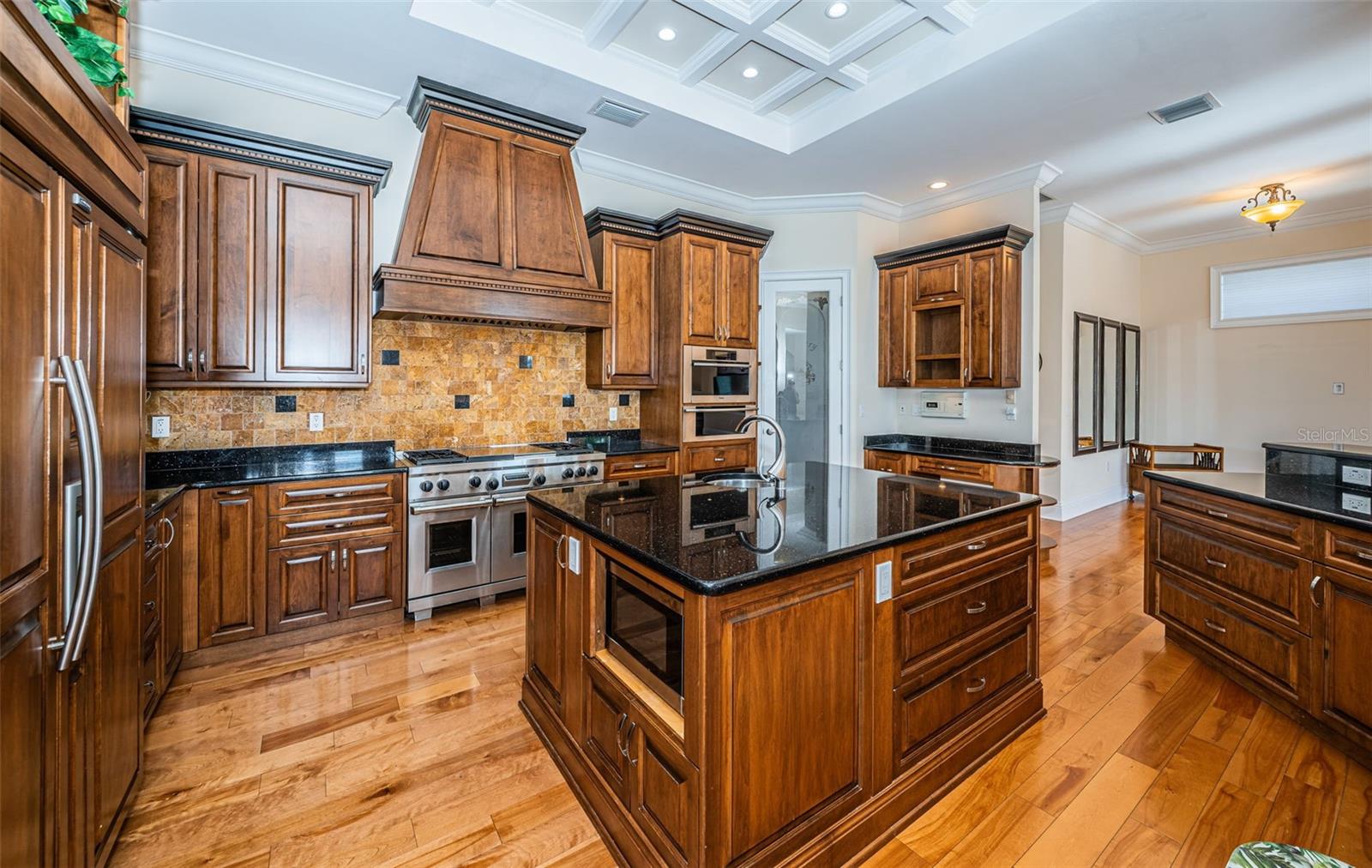 TB8455716 Property Photo