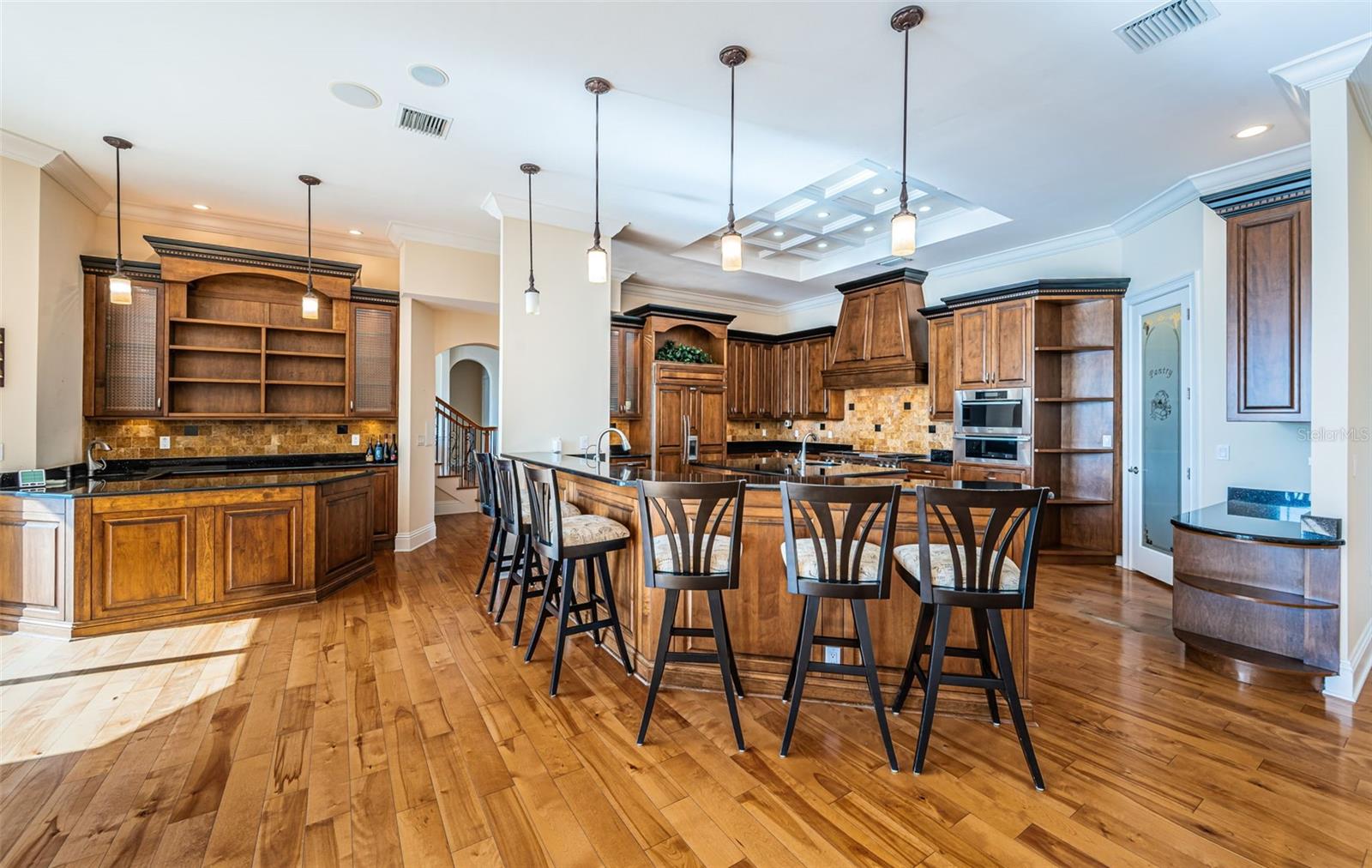 TB8455716 Property Photo