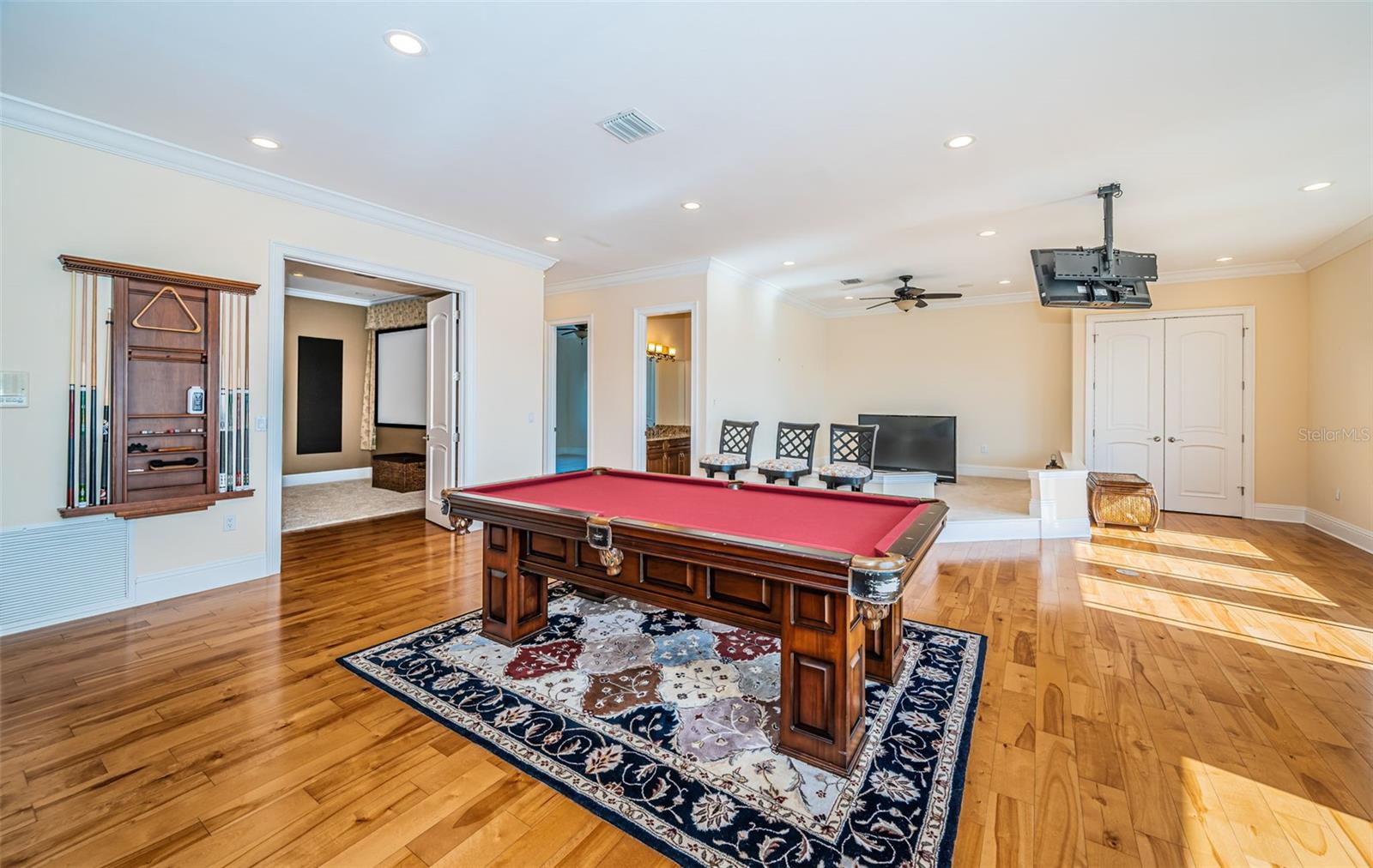 TB8455716 Property Photo