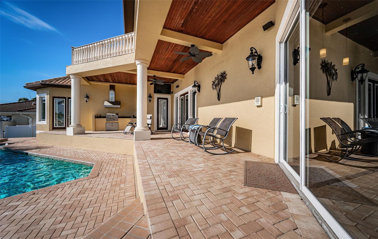 TB8455716 Property Photo