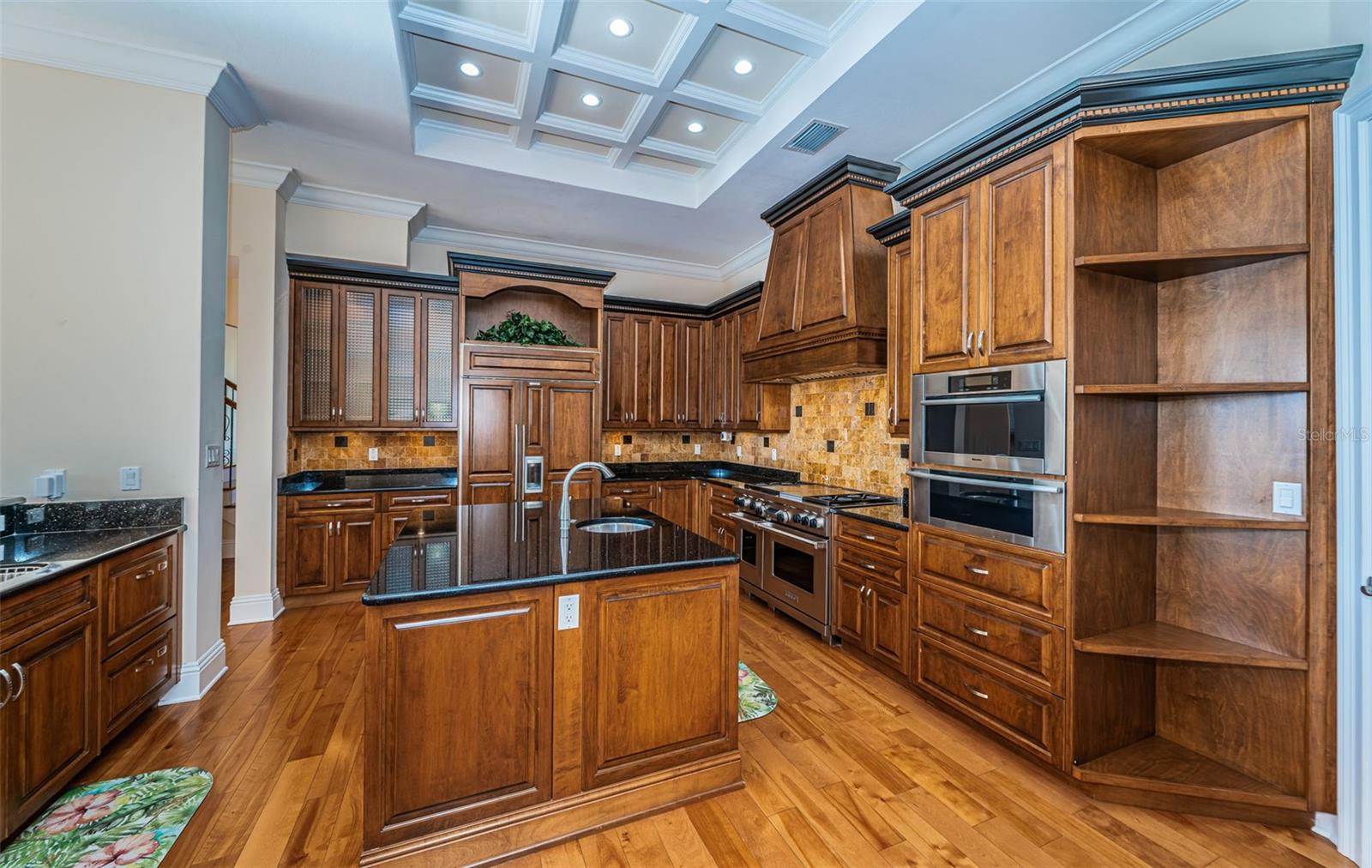 TB8455716 Property Photo