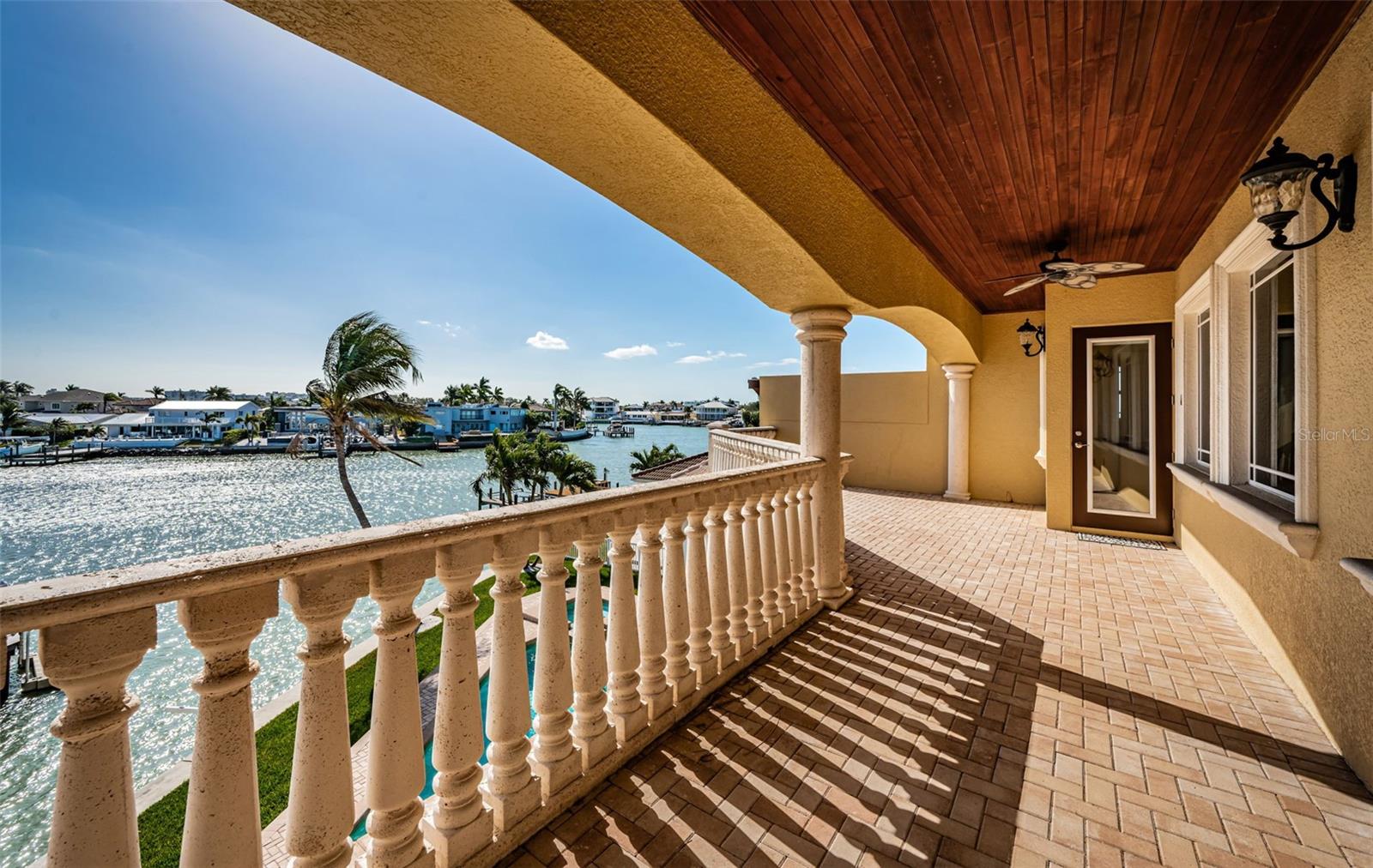 TB8455716 Property Photo