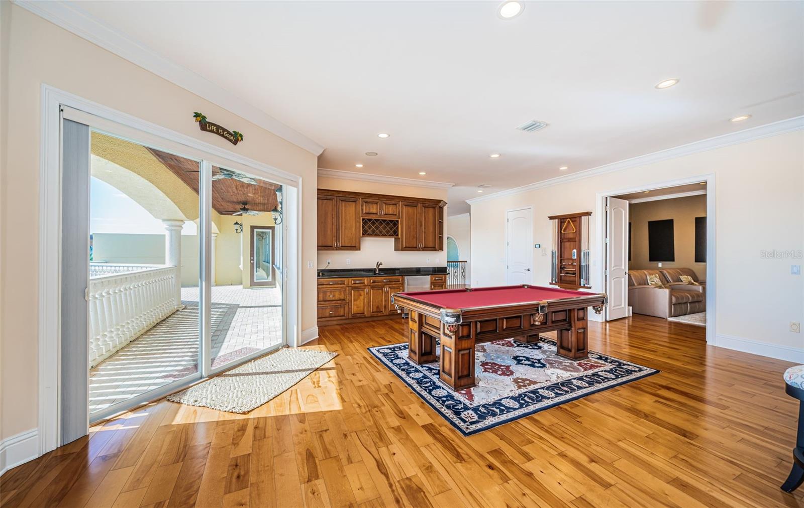 TB8455716 Property Photo