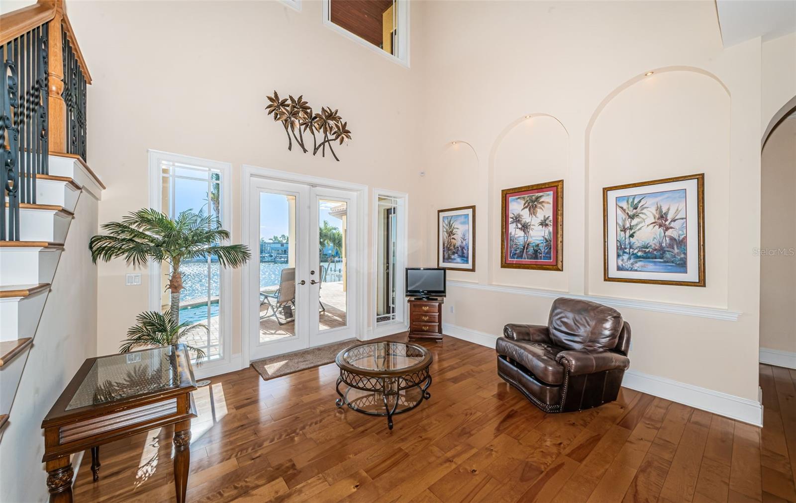 TB8455716 Property Photo