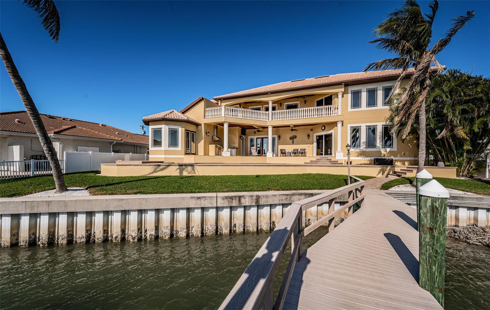 TB8455716 Property Photo