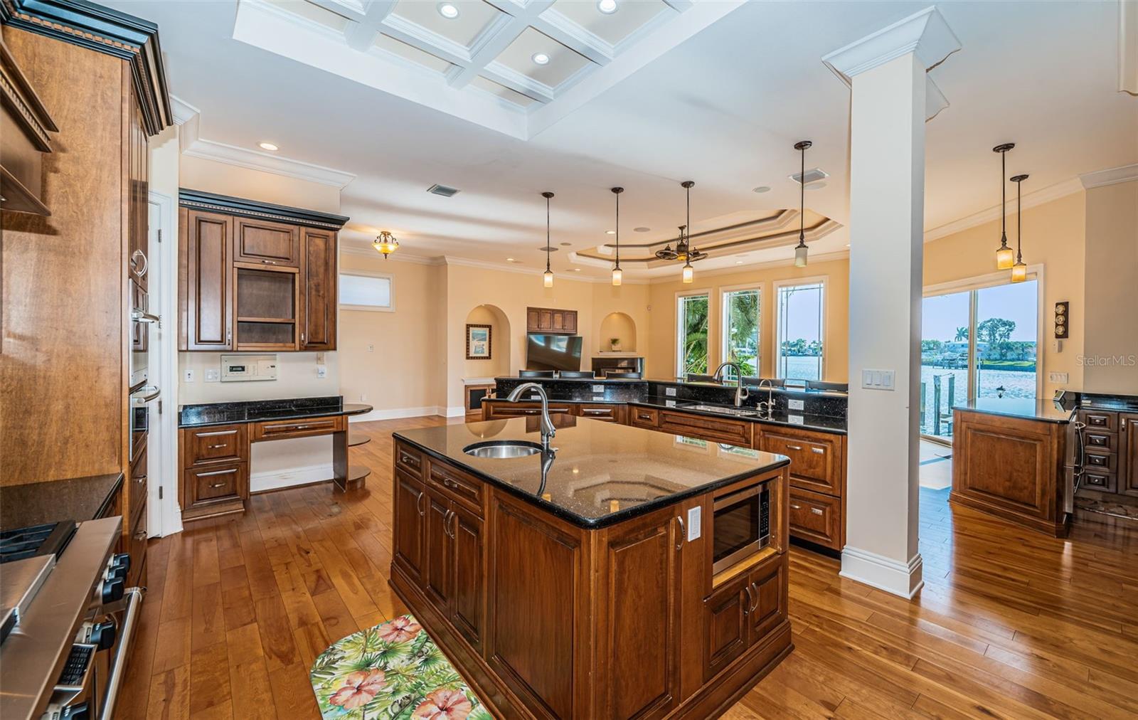 TB8455716 Property Photo