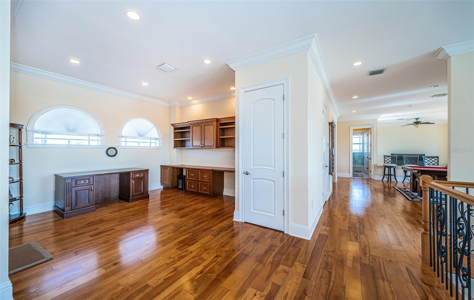 TB8455716 Property Photo