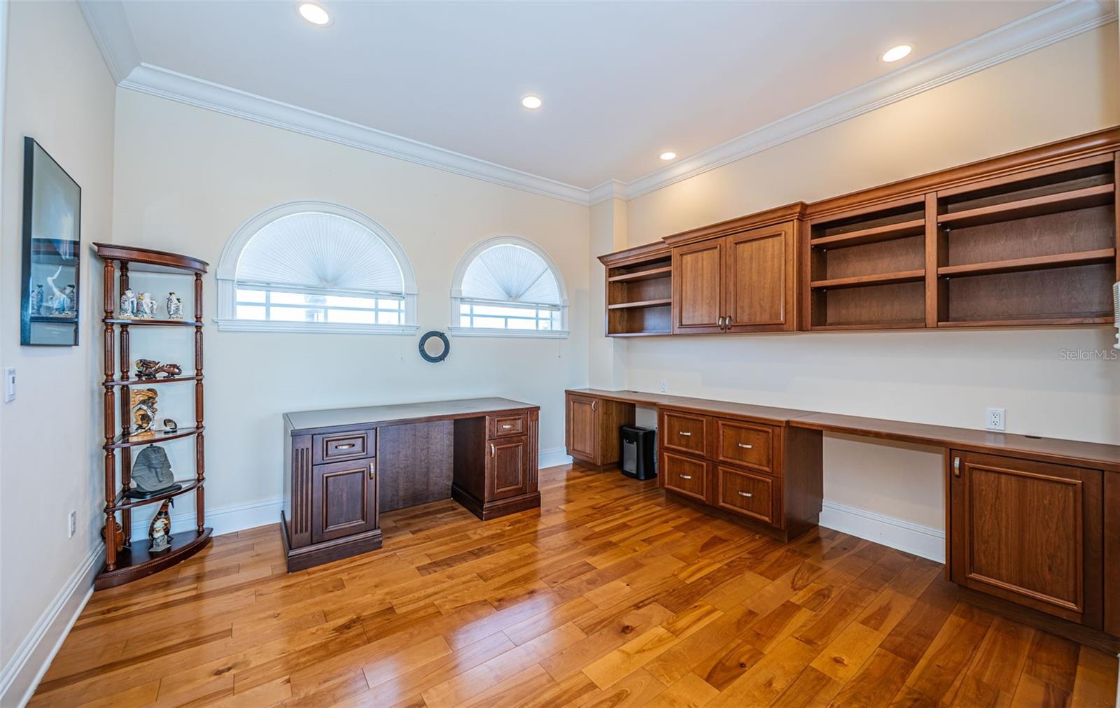 TB8455716 Property Photo