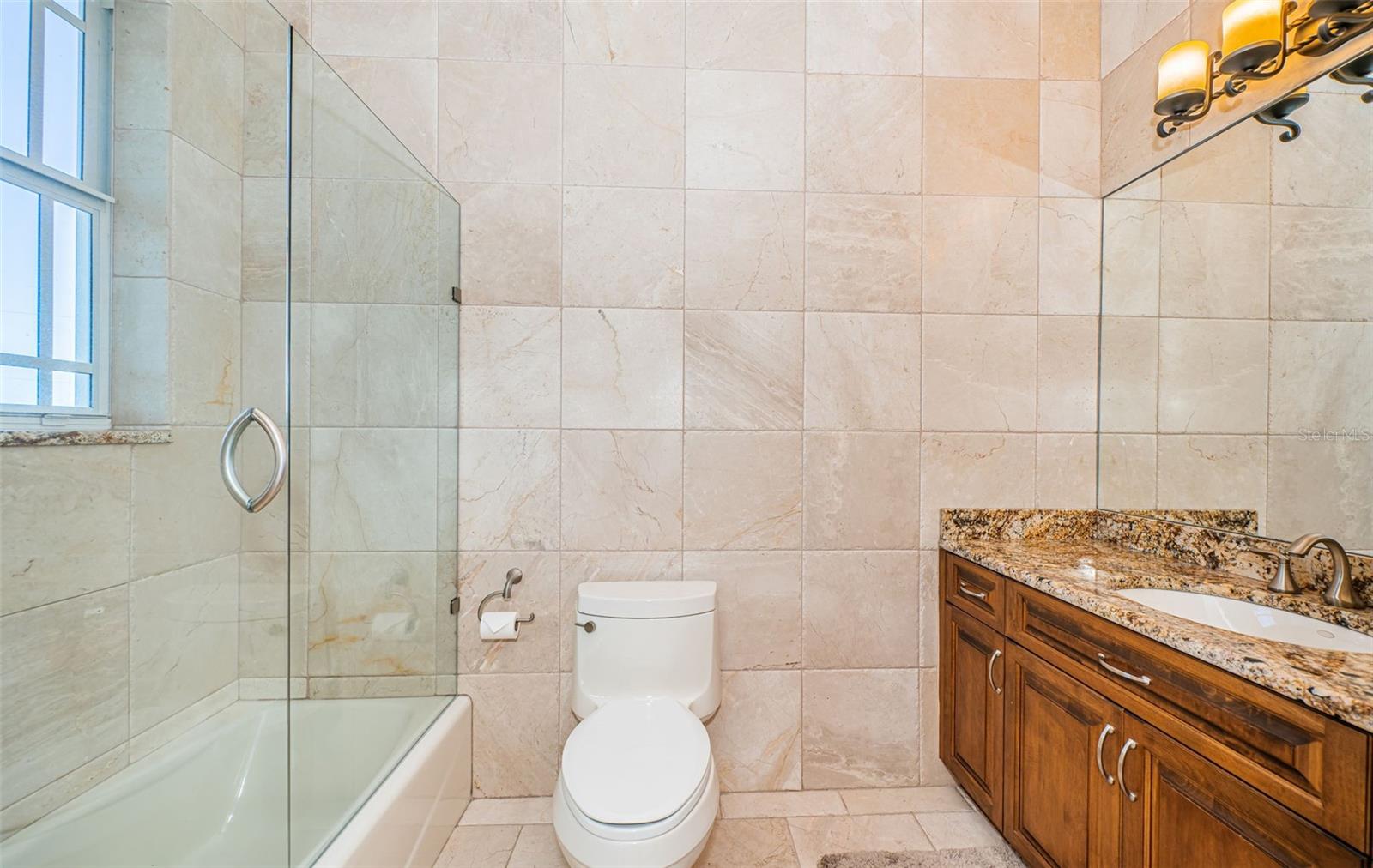 TB8455716 Property Photo